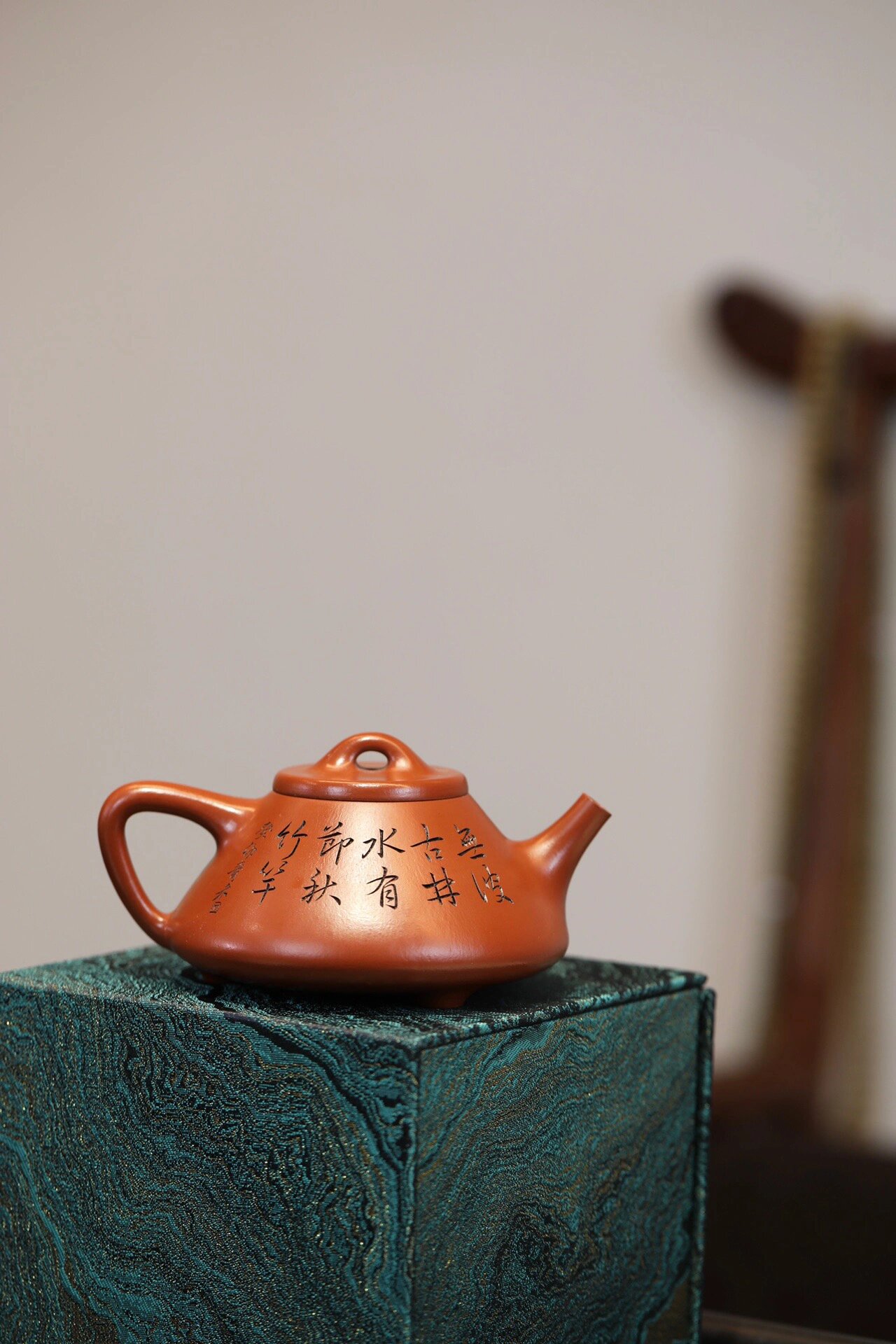 紫砂壶|子冶石瓢·刻绘竹 朱泥·260cc 经典子冶造型 型体挺拔刚劲有