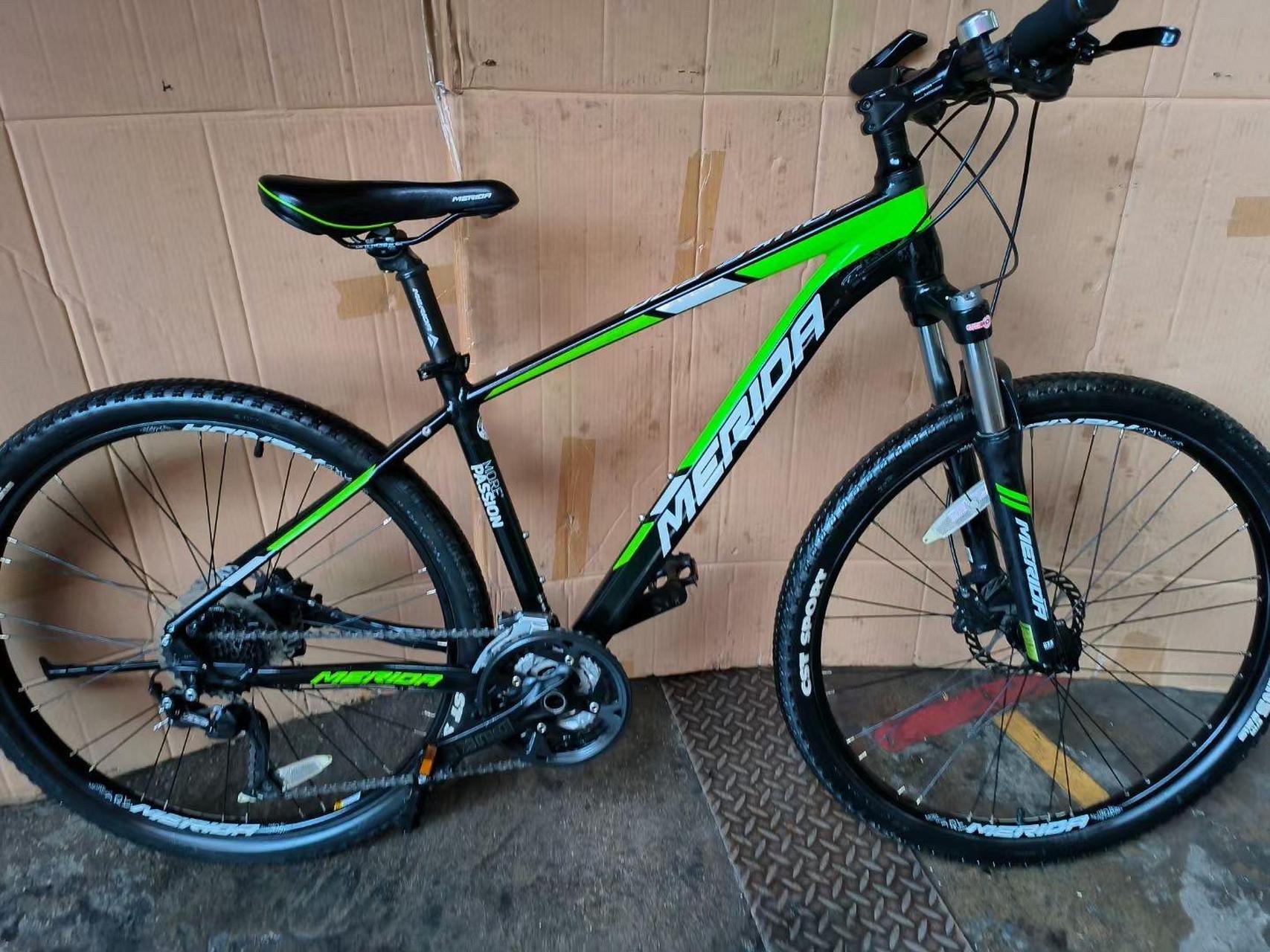 美利达公爵600,最经典的涂装, 比灰色还要好看,禧玛诺油碟27速 前叉带