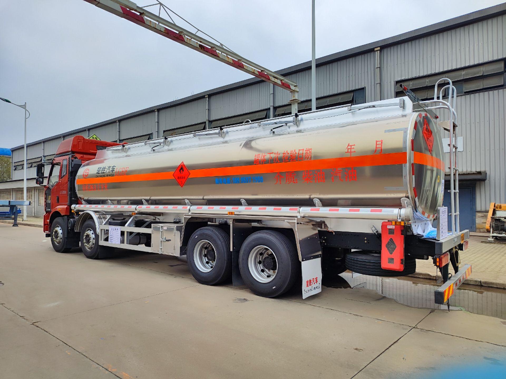 解放j6l前四后八铝合金油罐车