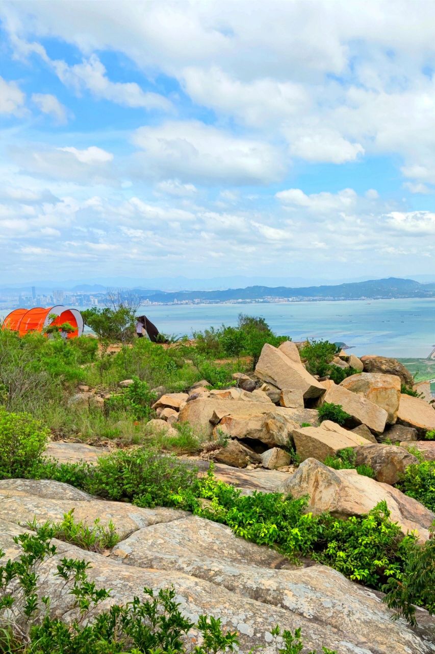 南太武露营地 南太武山,位于厦门湾南岸,也是漳州港第一高峰,今天探路