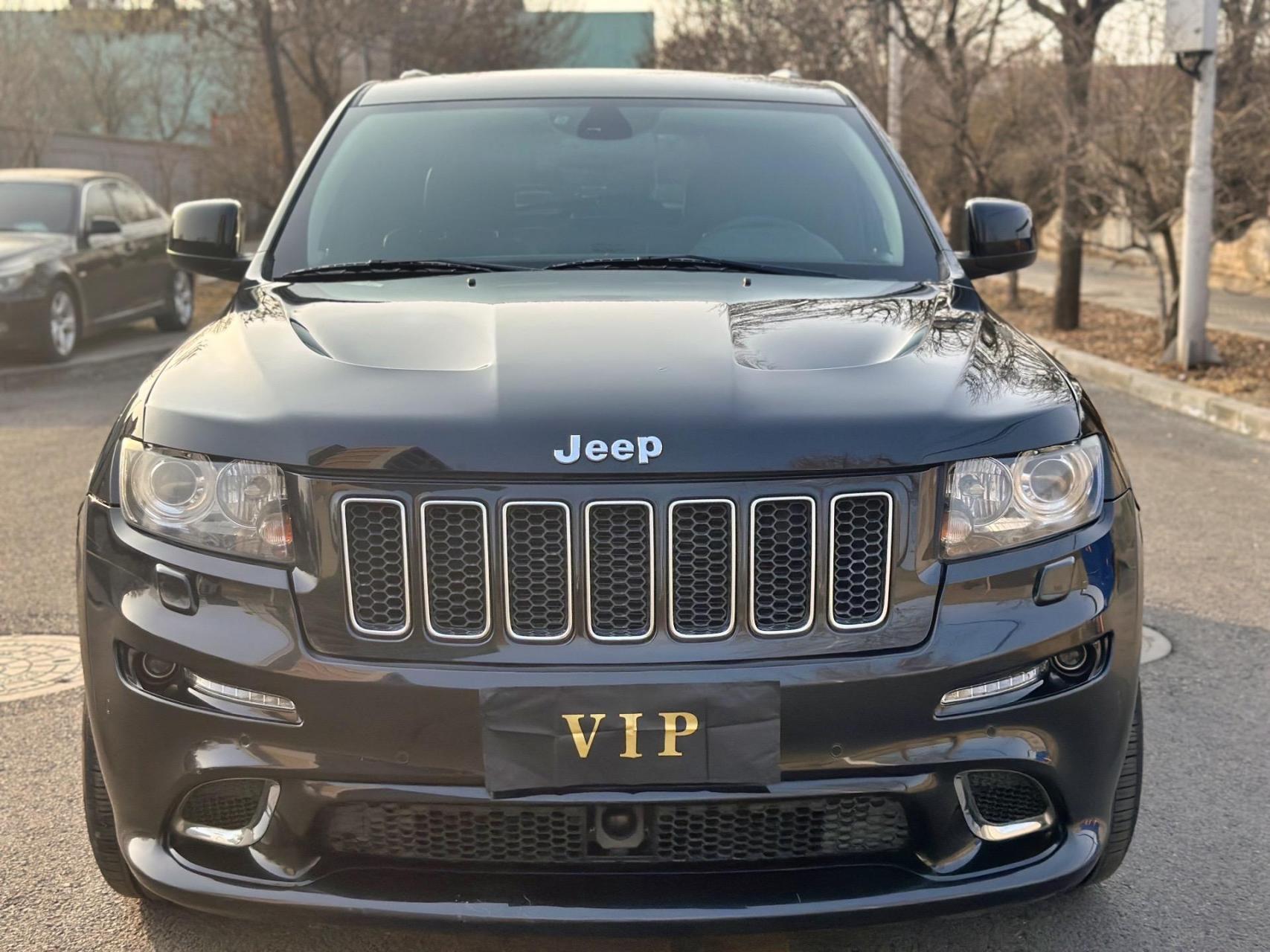 15年大切诺基srt8陆地最快suv,6.