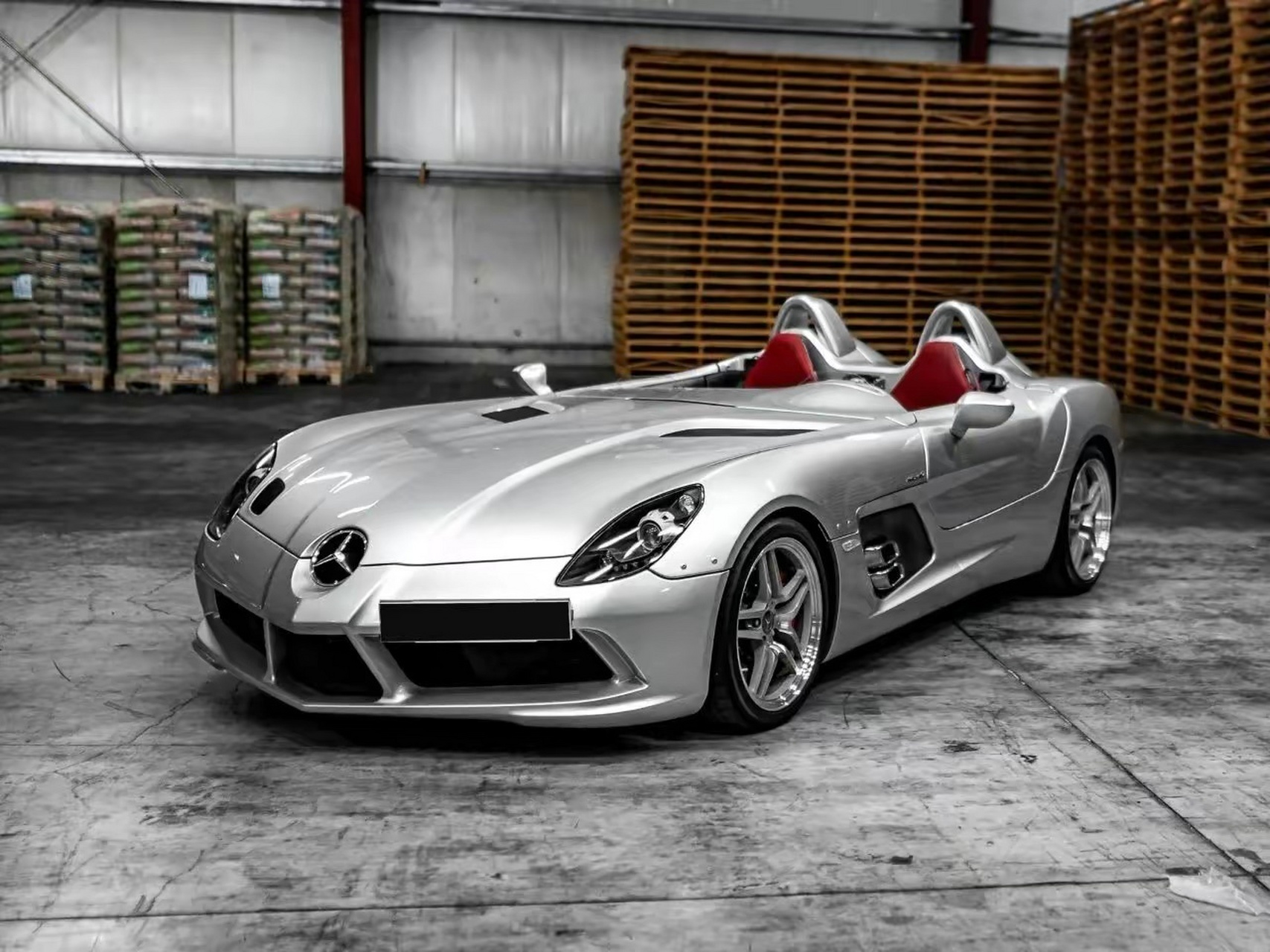 奔驰mclaren slr stirling moss,全球限量75辆,售价为75万欧元豪车超
