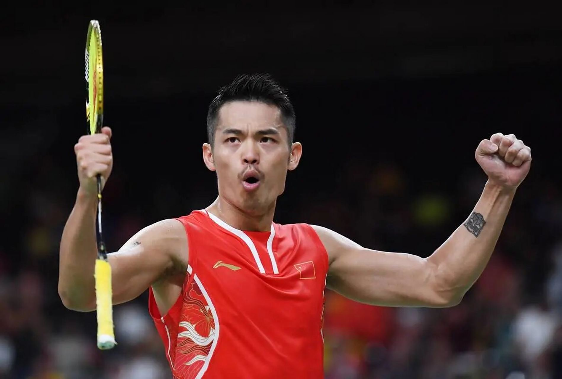 林丹出生于1983年,从小就展现出惊人的运动天赋.