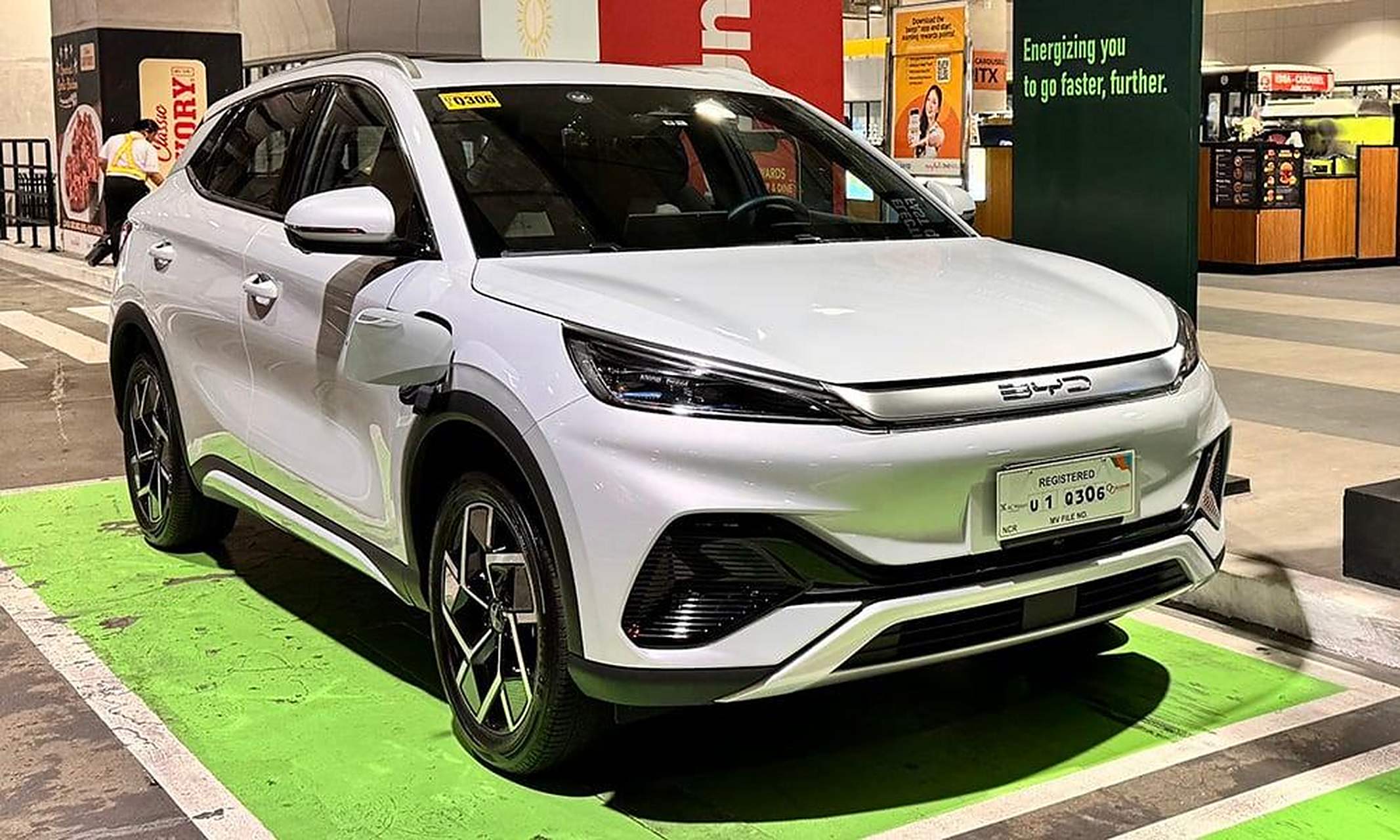 比亚迪海豚成为日本 2023 年度电动车 第二名是现代 kona,第三名是