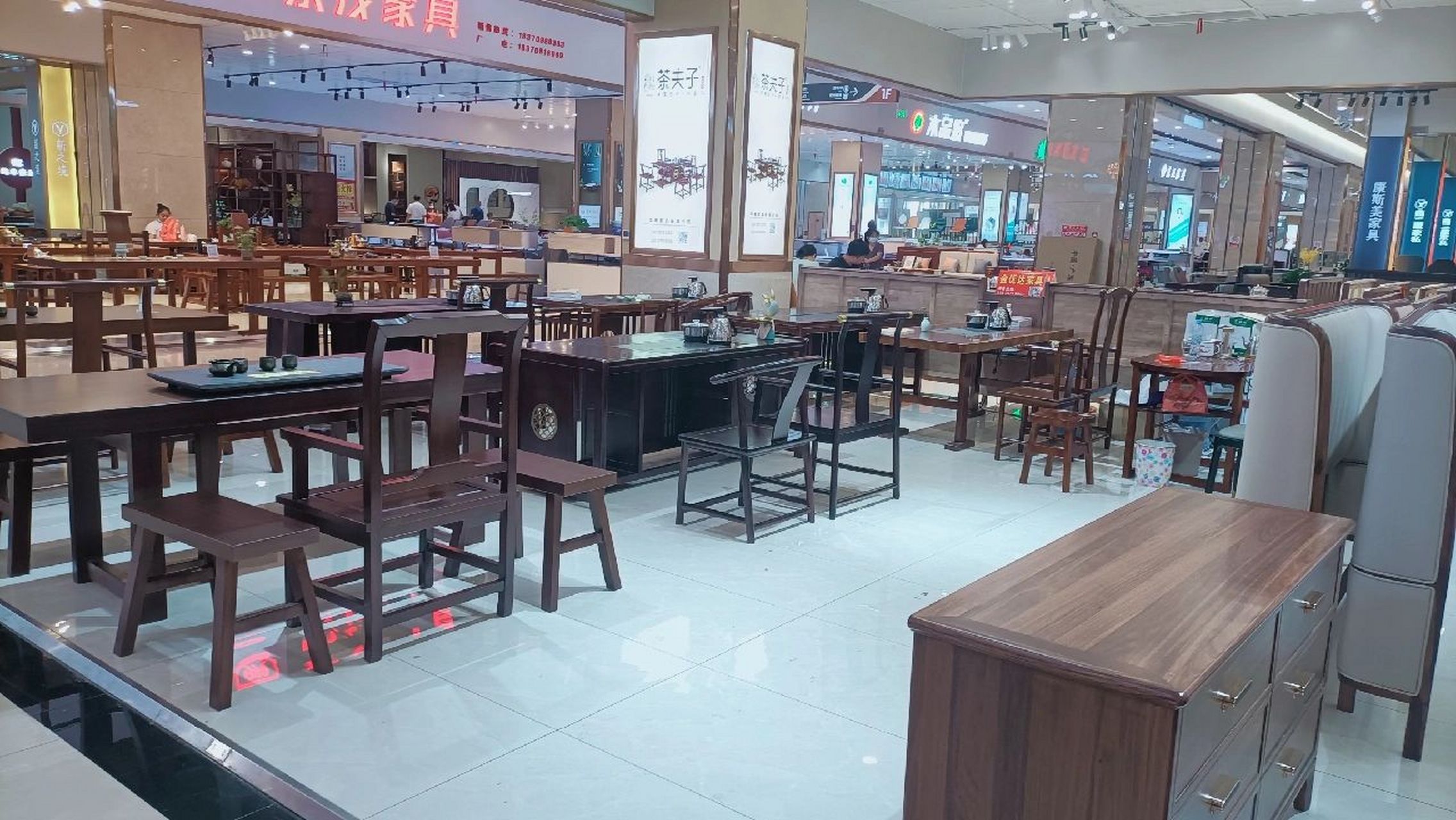 打卡南康家具城 逛了两天南康家具城.