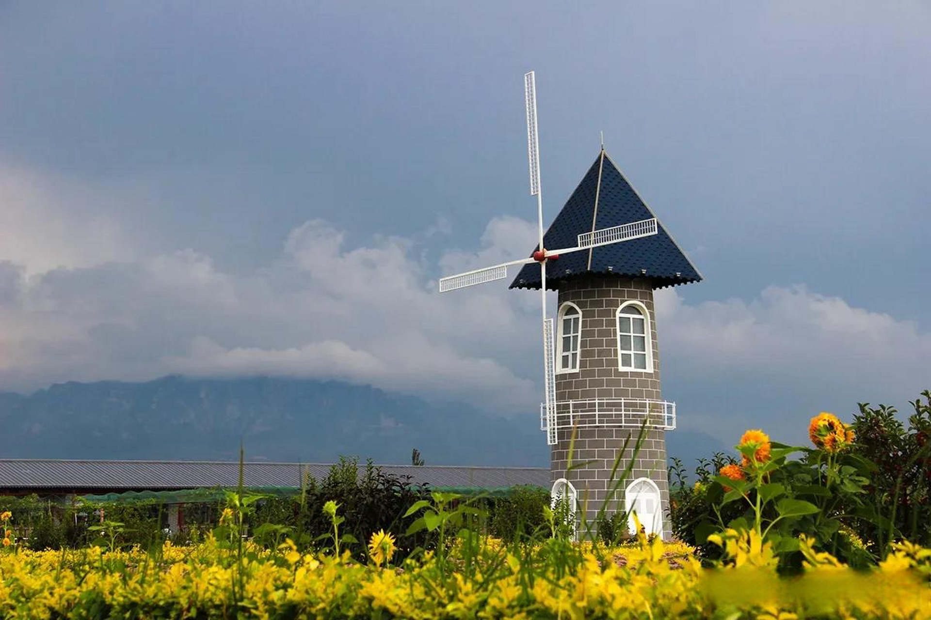 头条创作挑战赛【原创】张家口宣化黄羊山文化园风光一景