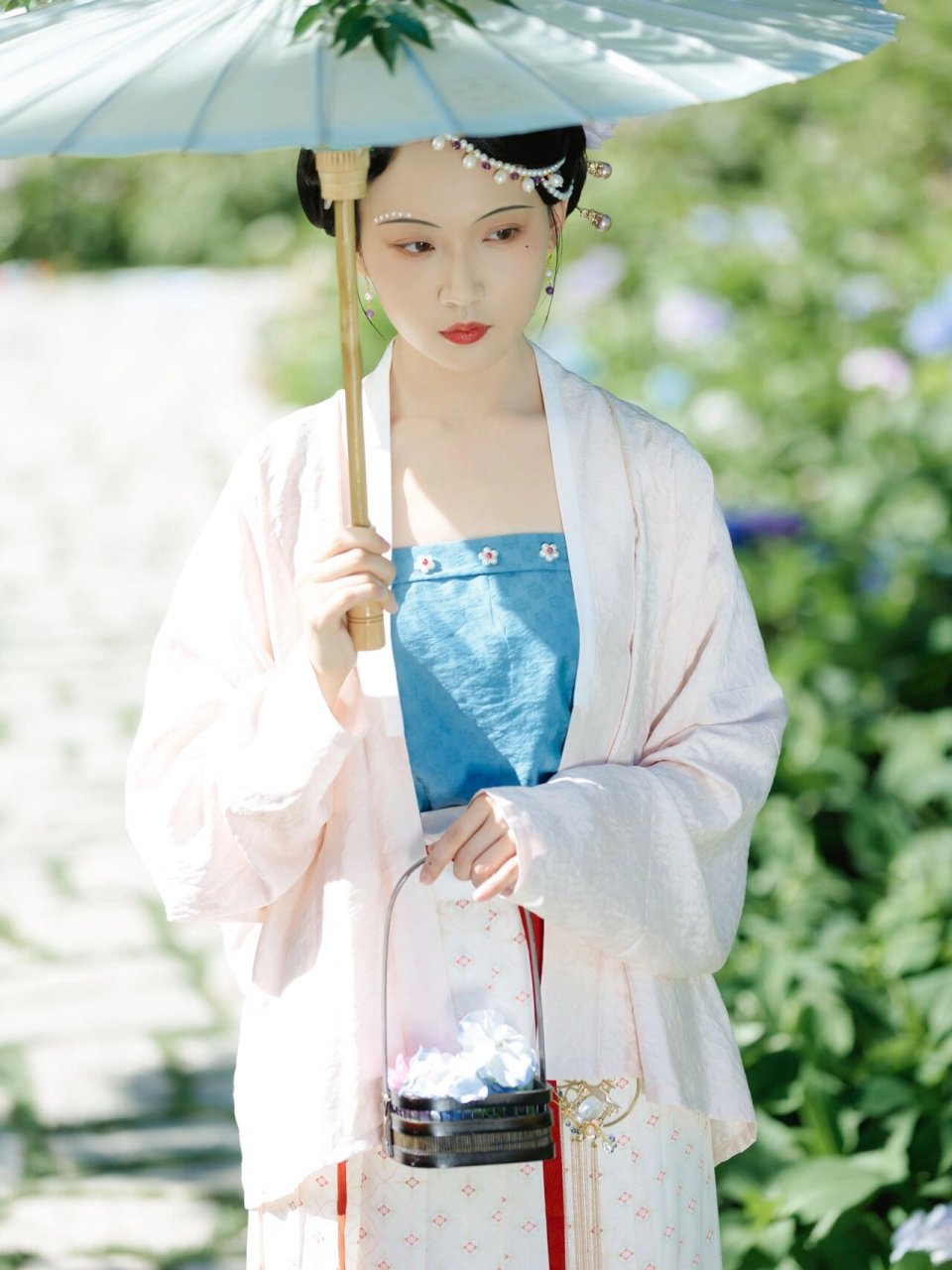 如何成为一个汉服模特(写真视频方向) 以下全是我们选择女生汉服模特