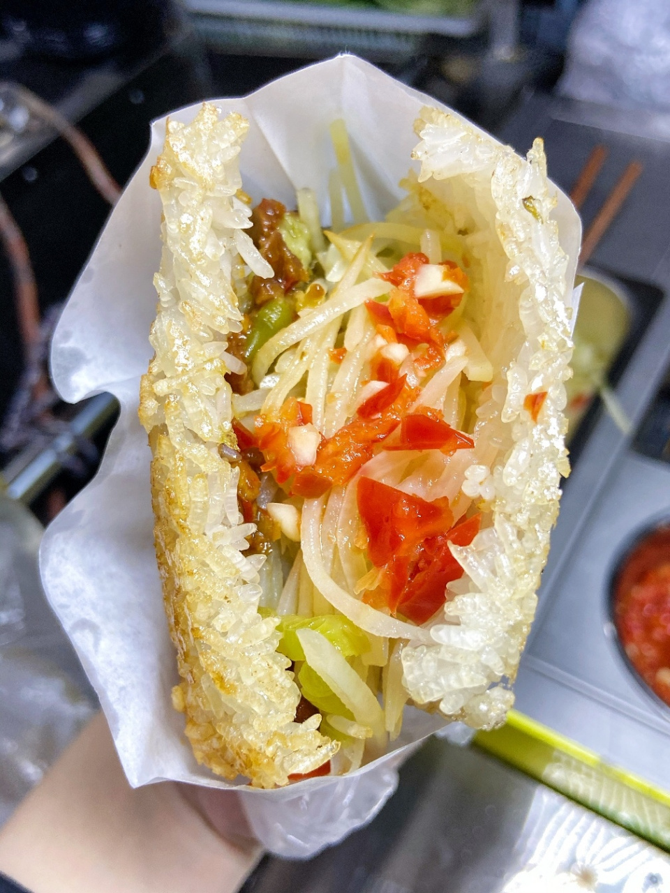 合肥美食97网红锅巴夹菜,神仙碳水!5元 78 靠靠靠!