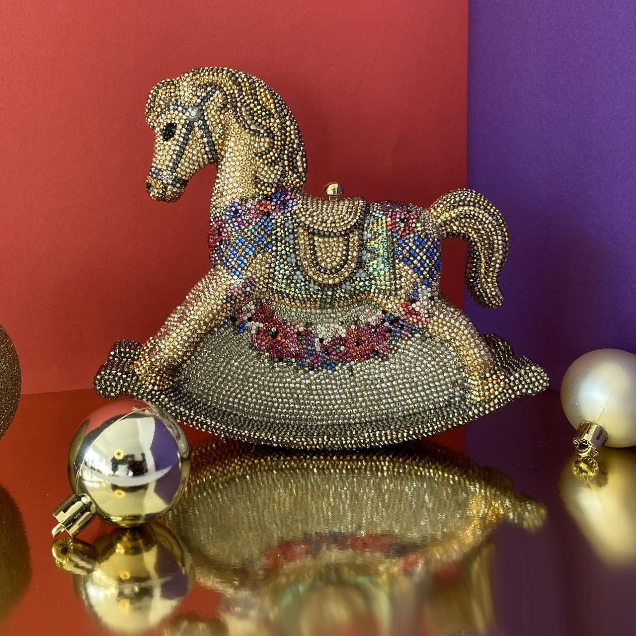 时尚|一切皆可镶钻 judith leiber手拿包 一切皆可镶钻,blingbling的