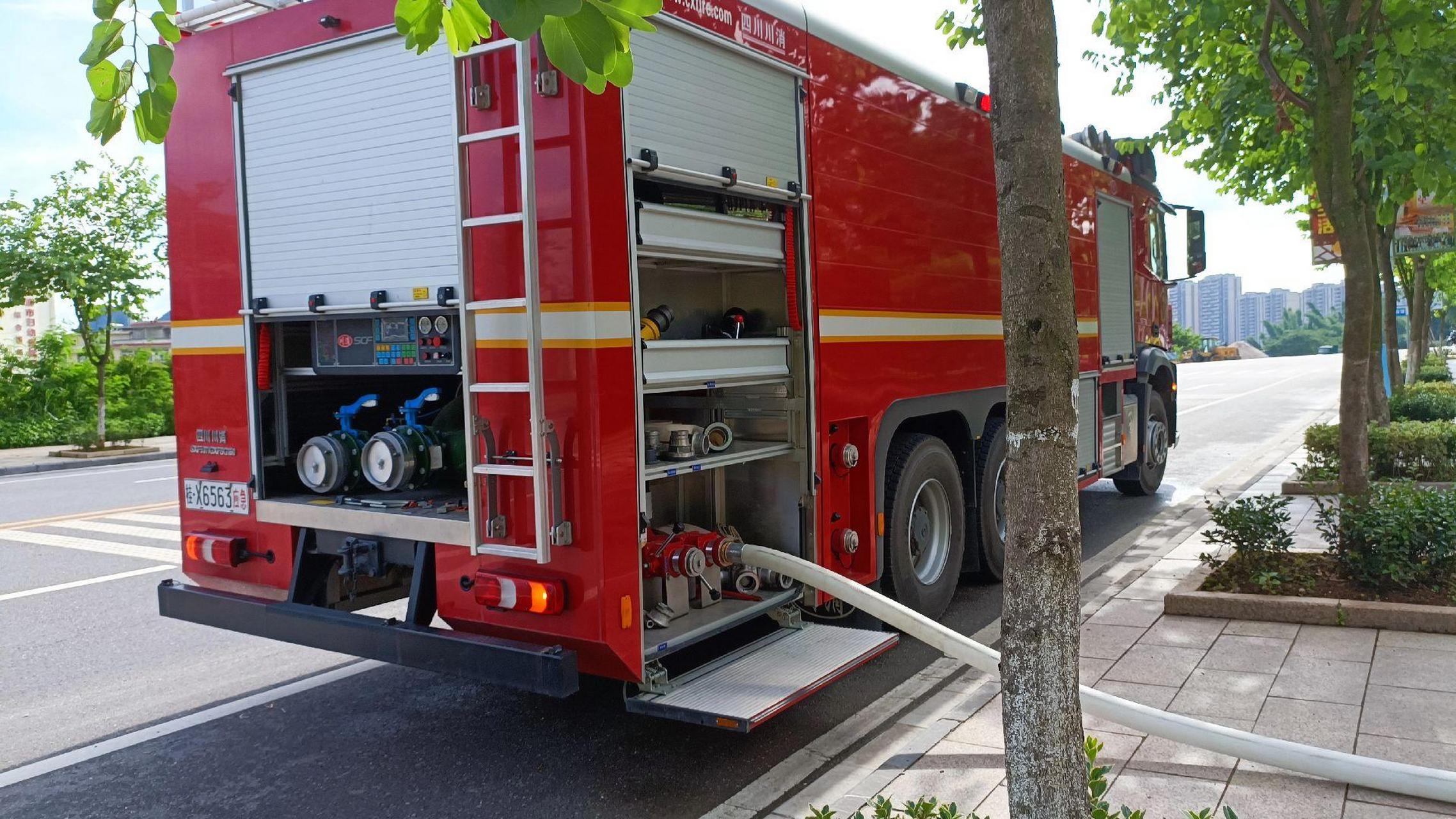川消16t水罐消防车,采用奔驰arocs3345底盘,四川川消上装,目前隶属于