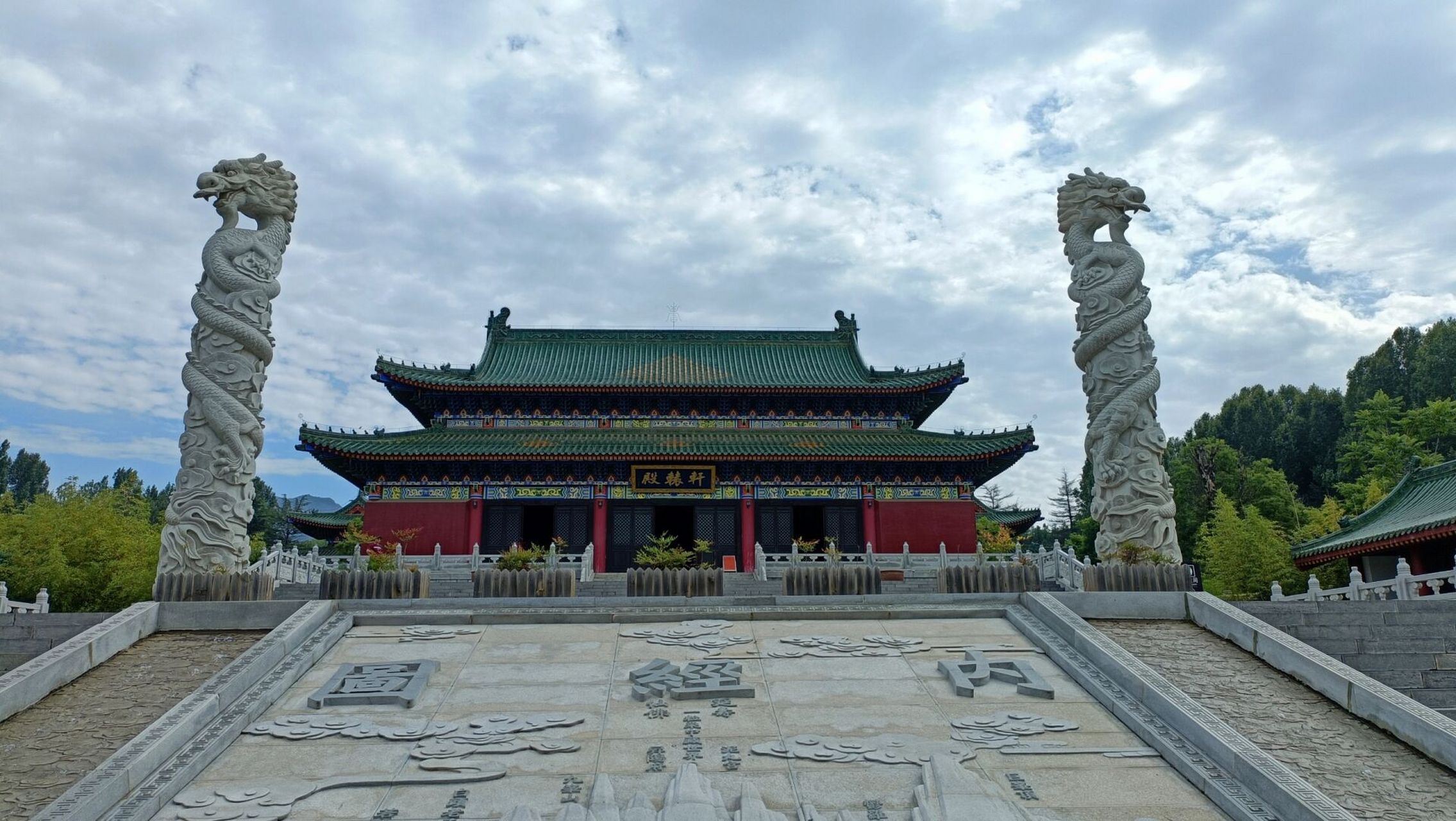 王屋山一日游 王屋山风景名胜区,是国家aaaa级景区,总面积265平方公里