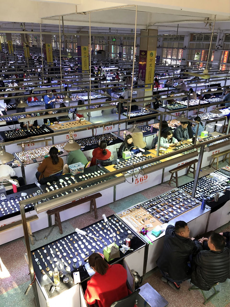 石佛寺珠宝玉器市场淘玉攻略时间表① 这里是"玉雕之乡"河南省南阳市