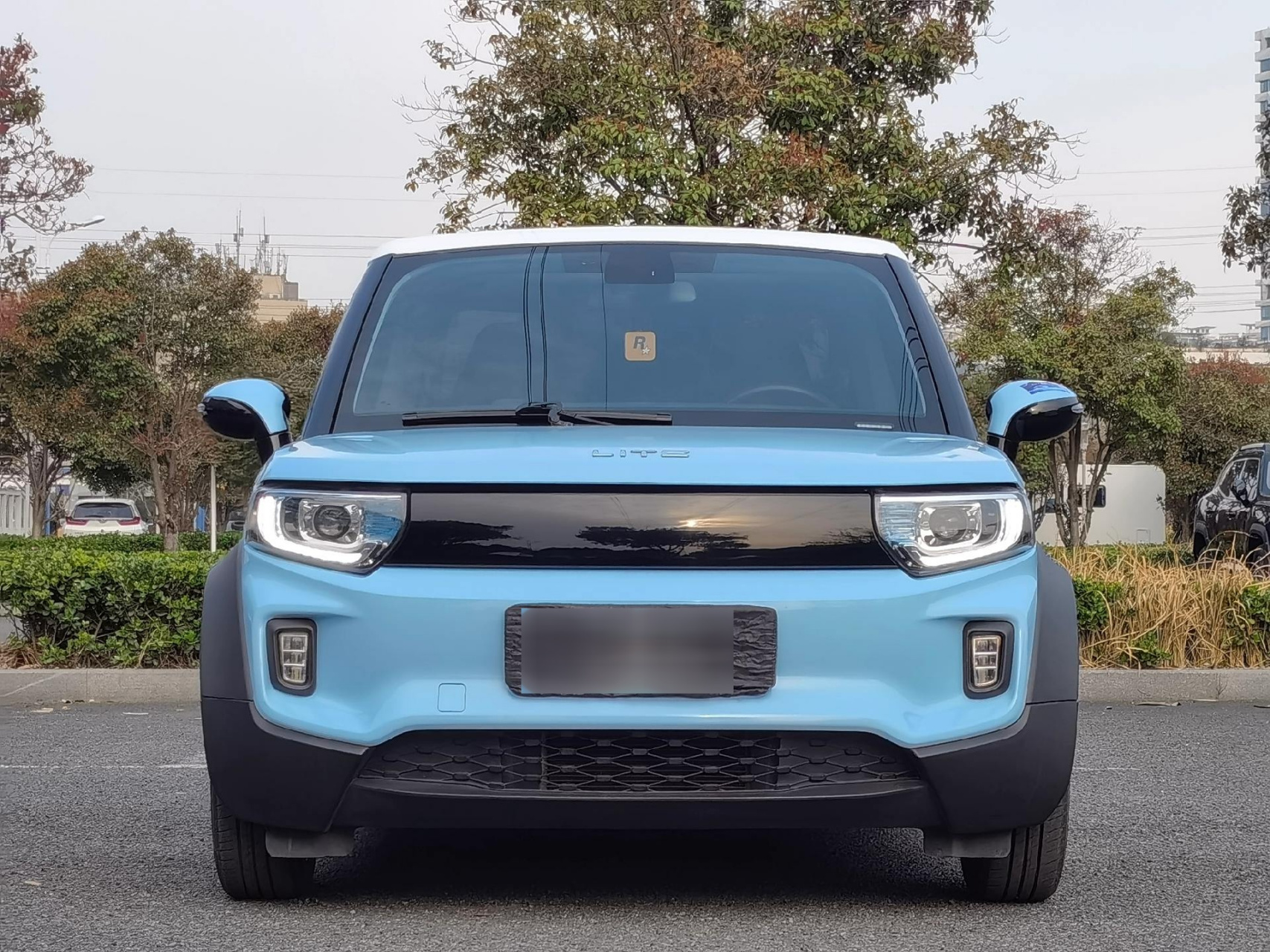 你值得拥有 北汽极狐lite莱特,两门两座无框门,配置超豪华,造型超可爱