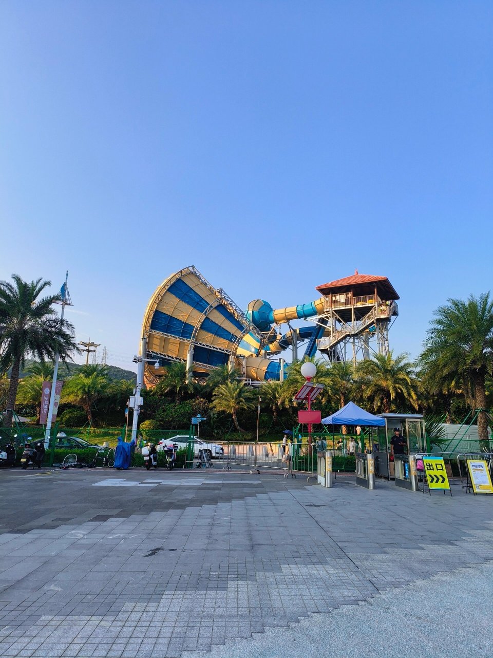 国庆打卡金沙湾海滩 金沙湾海滩坐落在大鹏,从大鹏城打车过来8.5公里.