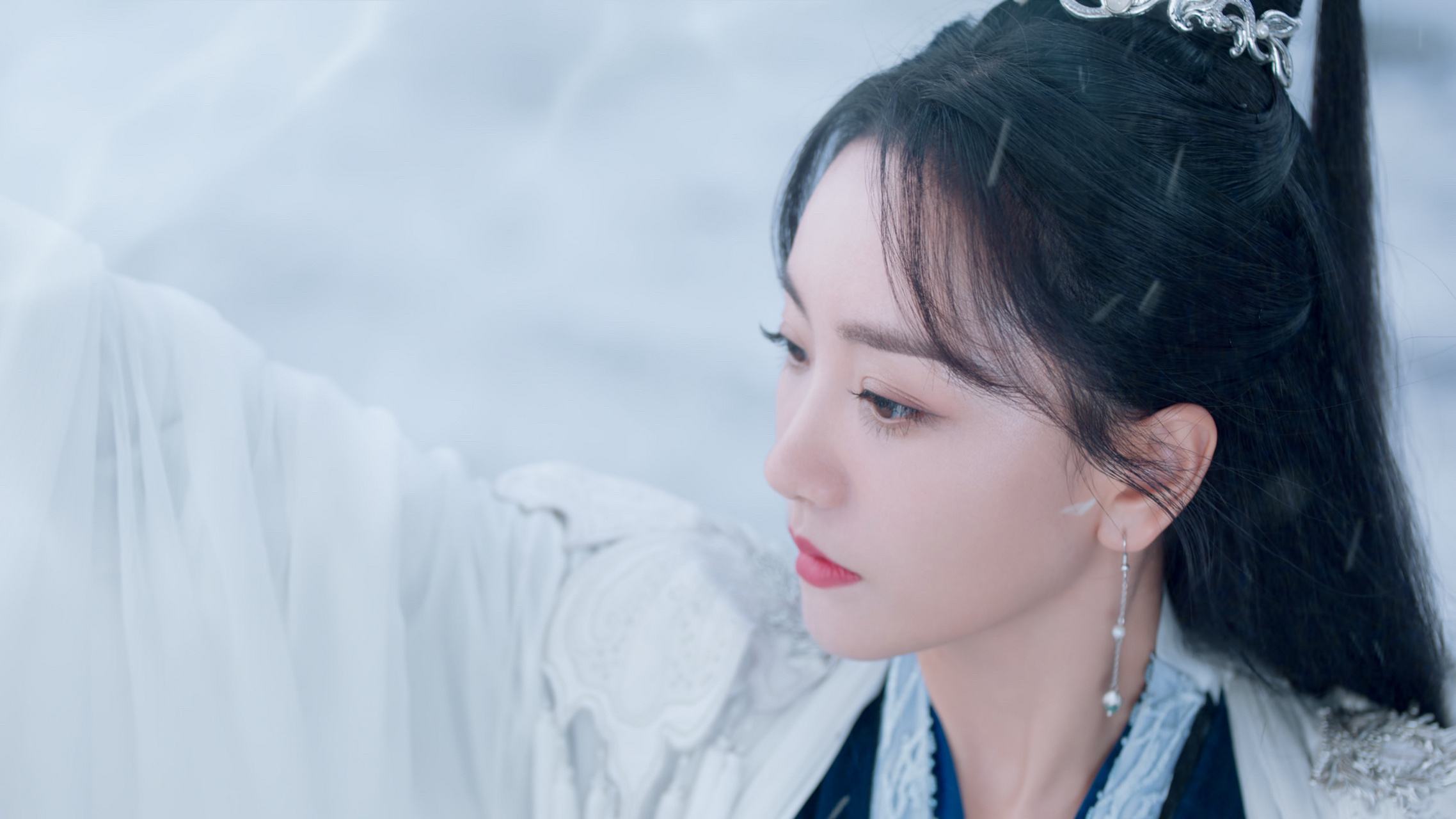 杨蓉#电视剧护心# 咔嚓92是谁的绝美剧照?是素影@杨蓉 的!