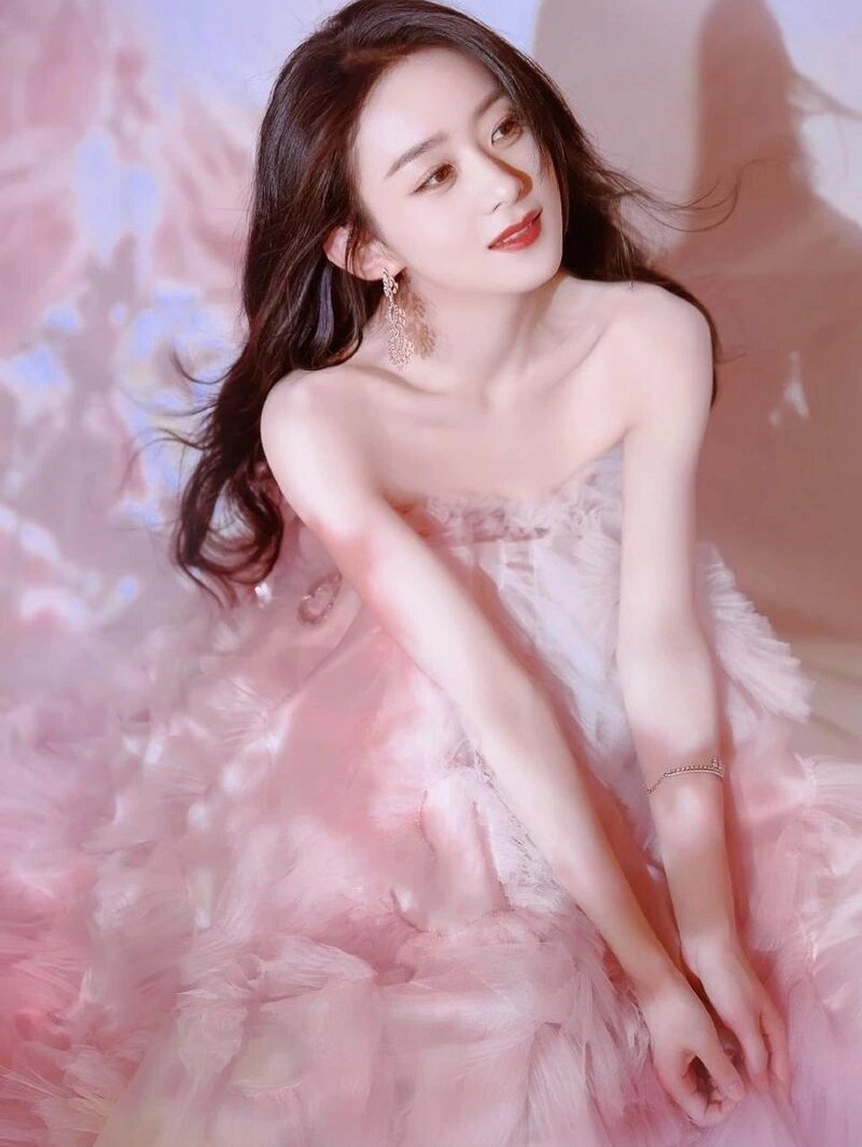 盘点赵丽颖2022年最新照片 颖宝太美啦 仙气仙气