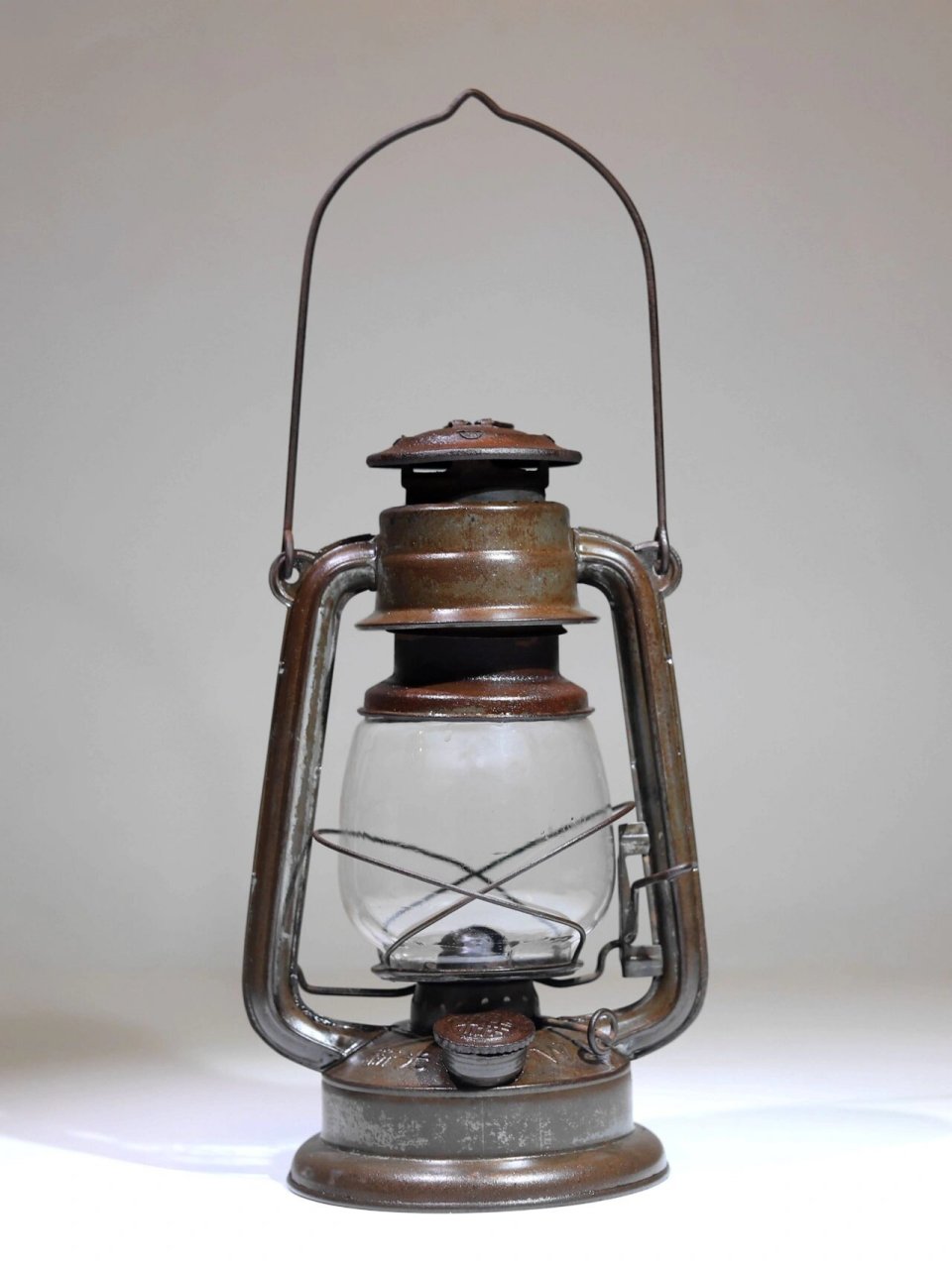 "新光"牌老马灯 原装构件,保存完整.