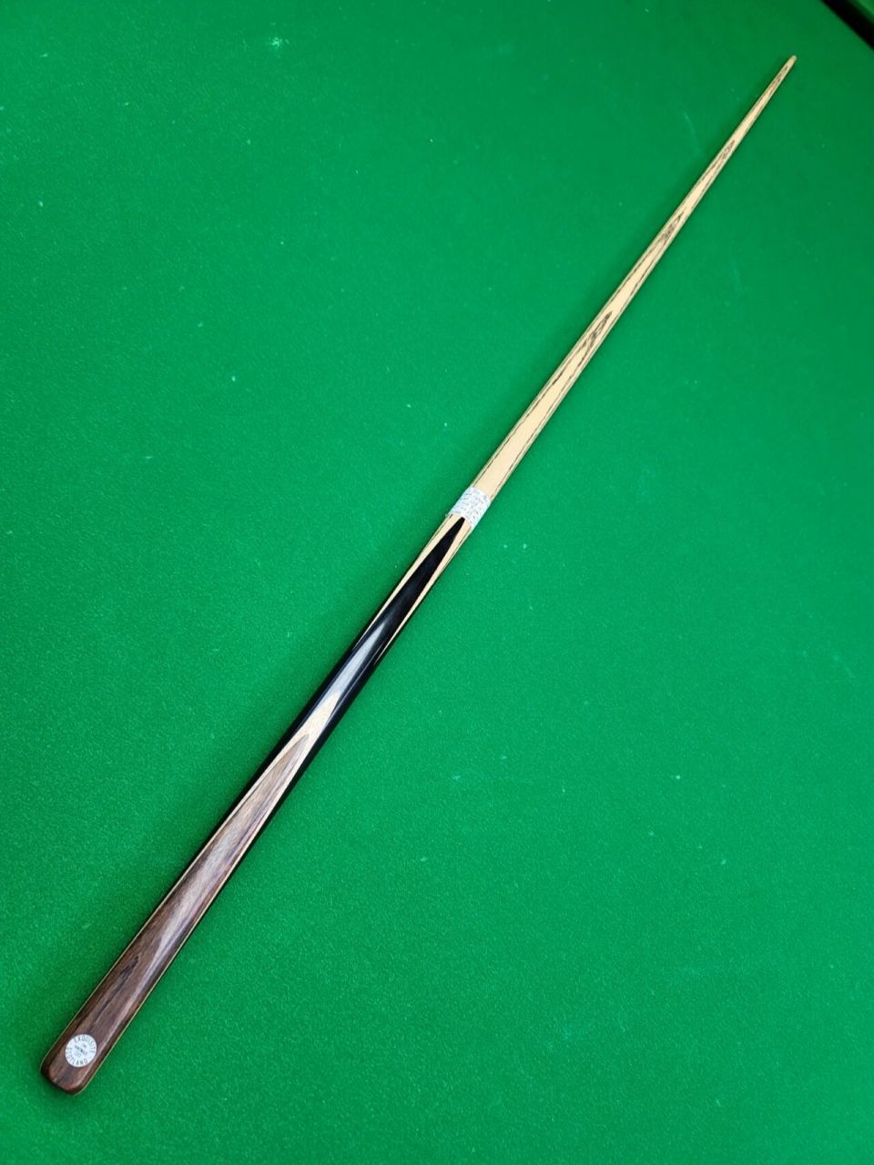 顶级英国斯诺克台球杆欣赏 英国exquisite黑牌限量版,希金斯御用型号