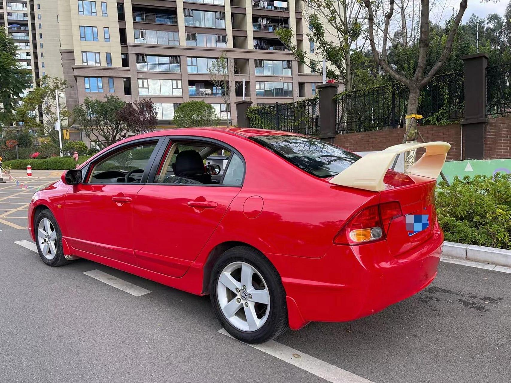 2006年8月上牌本田思域,超级耐用又保值,当时新车办完17万左右,车况好