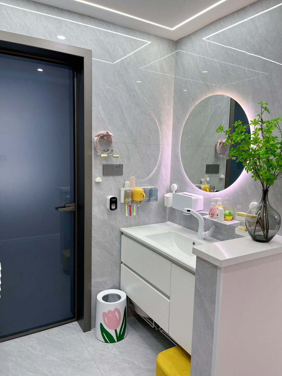 半墙卫生间细节 真的越看越喜欢 去年做的半高墙卫生间,现在真是越看