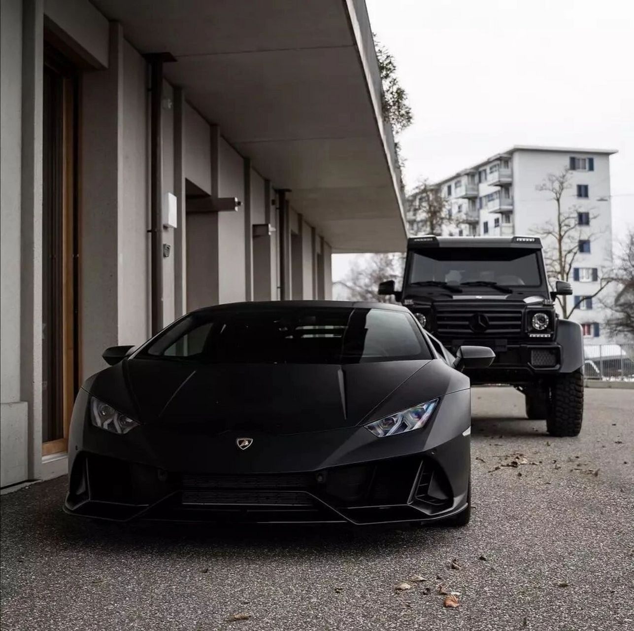 night brothers🌃 #奔驰大g# #兰博基尼# #黑武士#