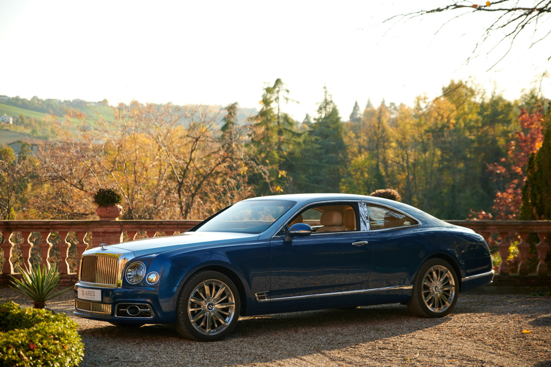 ares design发布宾利慕尚双门轿跑车特别版预告图,将于年内发布,或