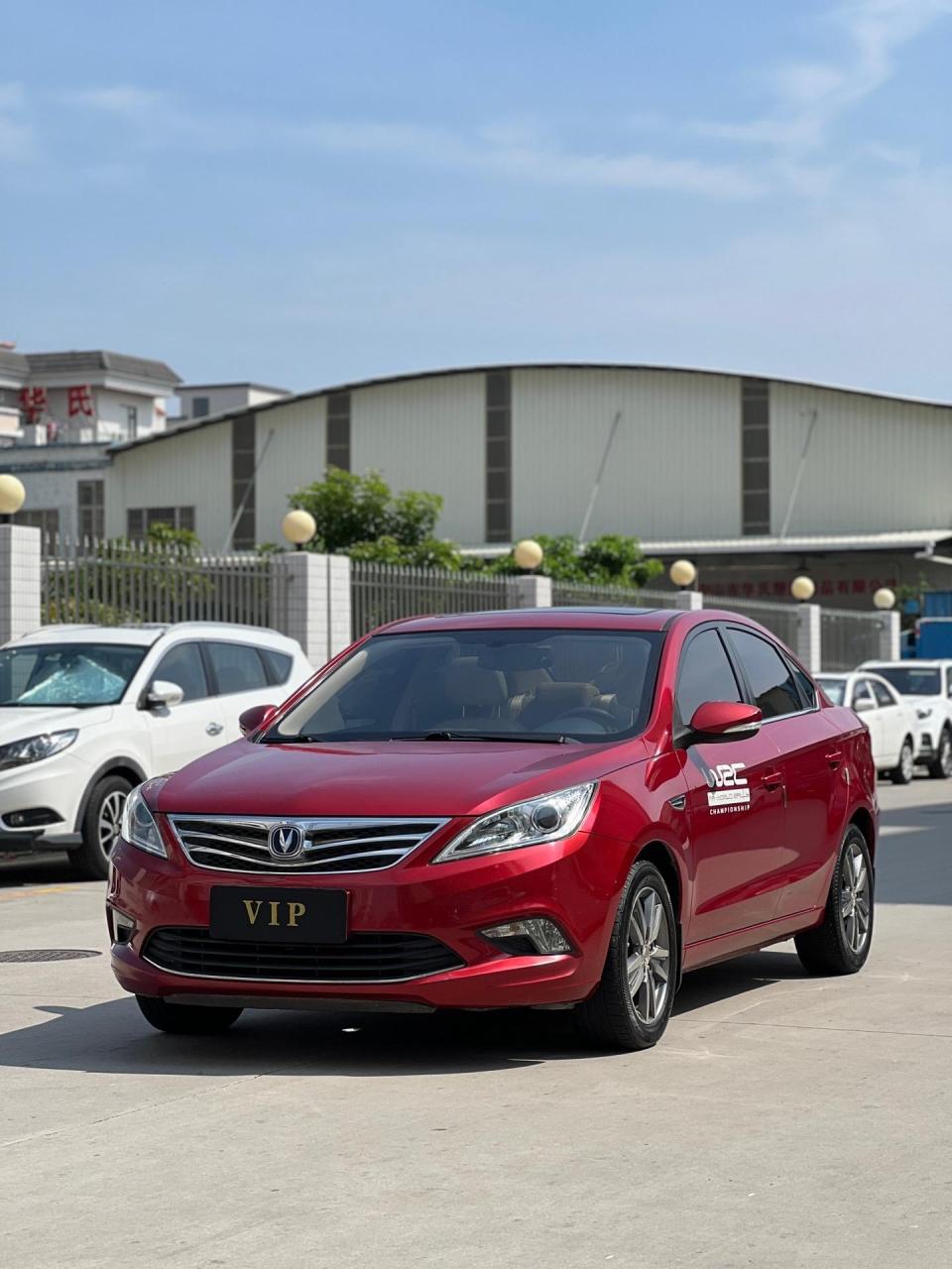 16年2月长安逸动1.6手动豪华版,天窗 真皮座椅 大屏导航