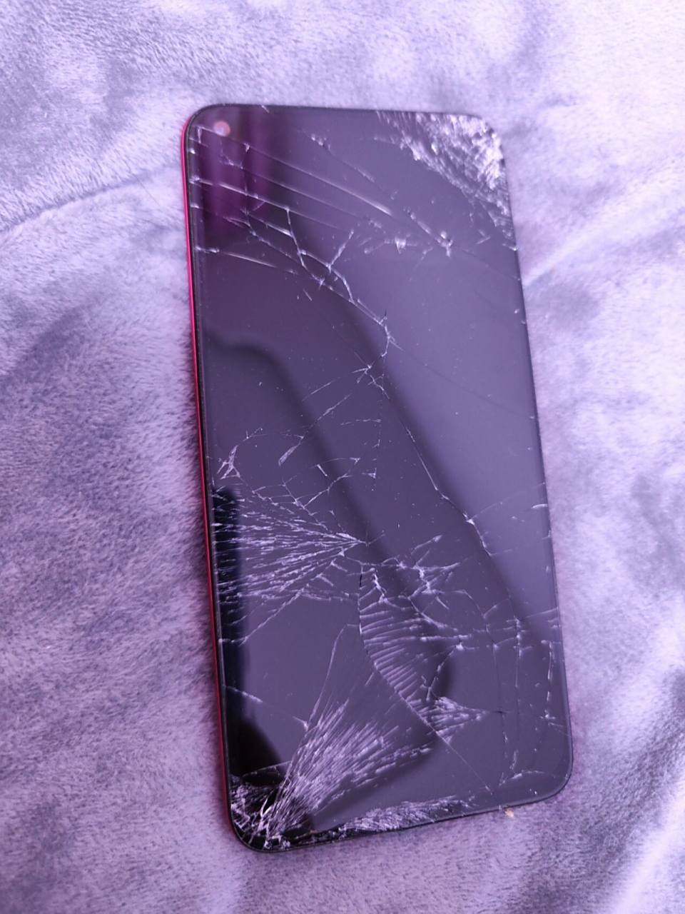 所有照片视频没有备份都摔碎并且留在这个手机里了,我就想知道它荒苘