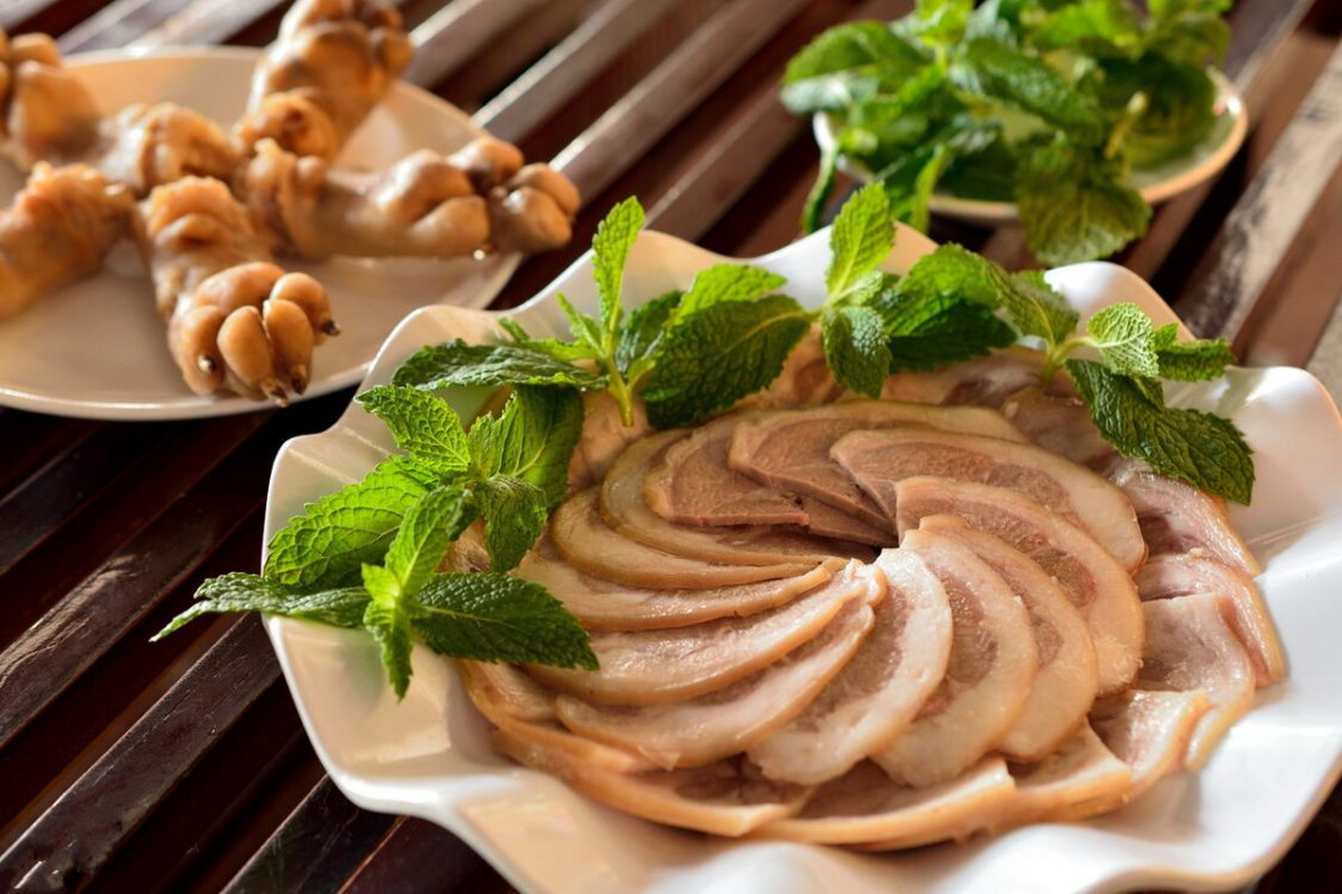 花江狗肉#美食分享##特色美食##贵州美食#  俗话说"狗肉滚三滚,神仙站