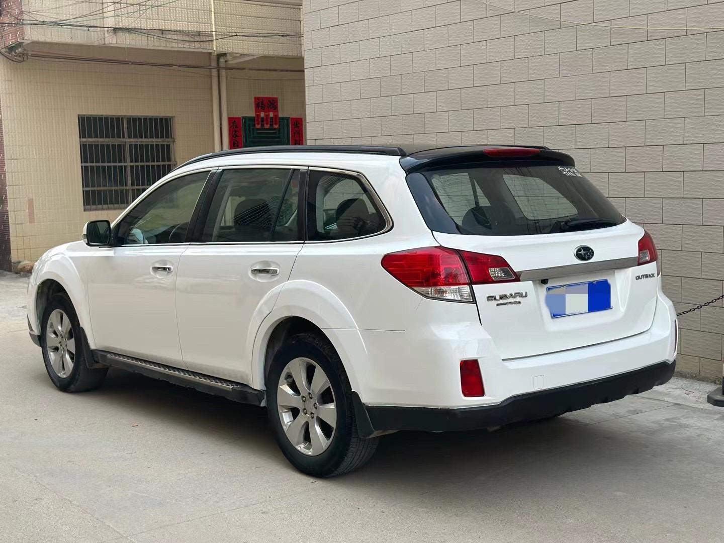 2011年斯巴鲁傲虎2.5四驱,性价比非常高的suv.