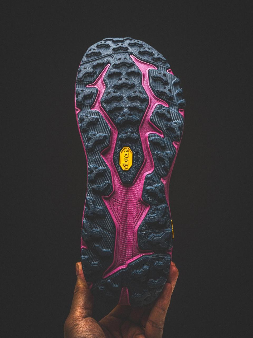 hoka飞速羚羊第六代,越野跑鞋闭眼入最稳妥选择,新一代更轻,包裹更好
