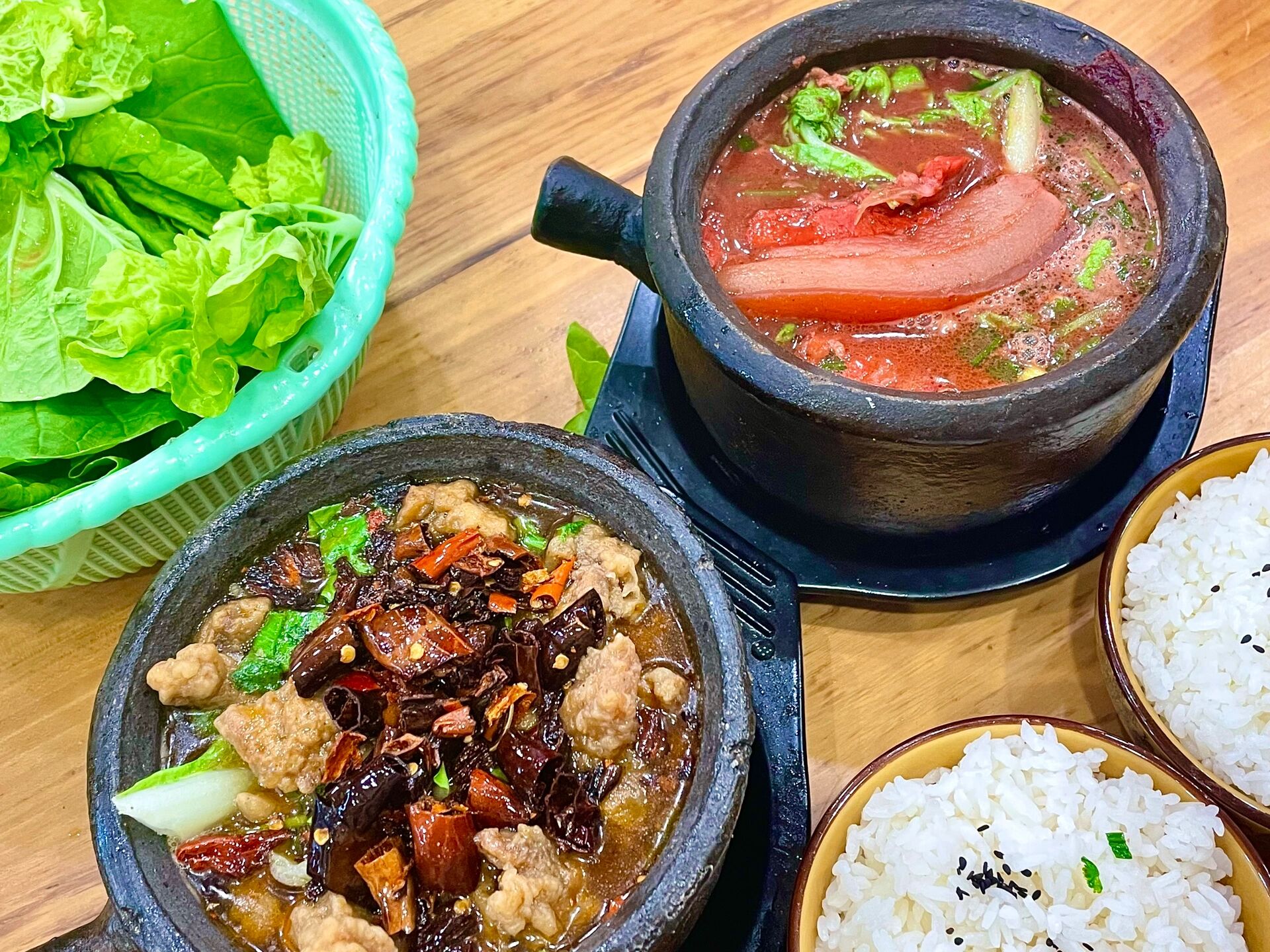 焦作|武陟虹兴砂锅(锦江和城外滩店) 砂锅酥肉 健腐肉砂锅一瓶红苹果