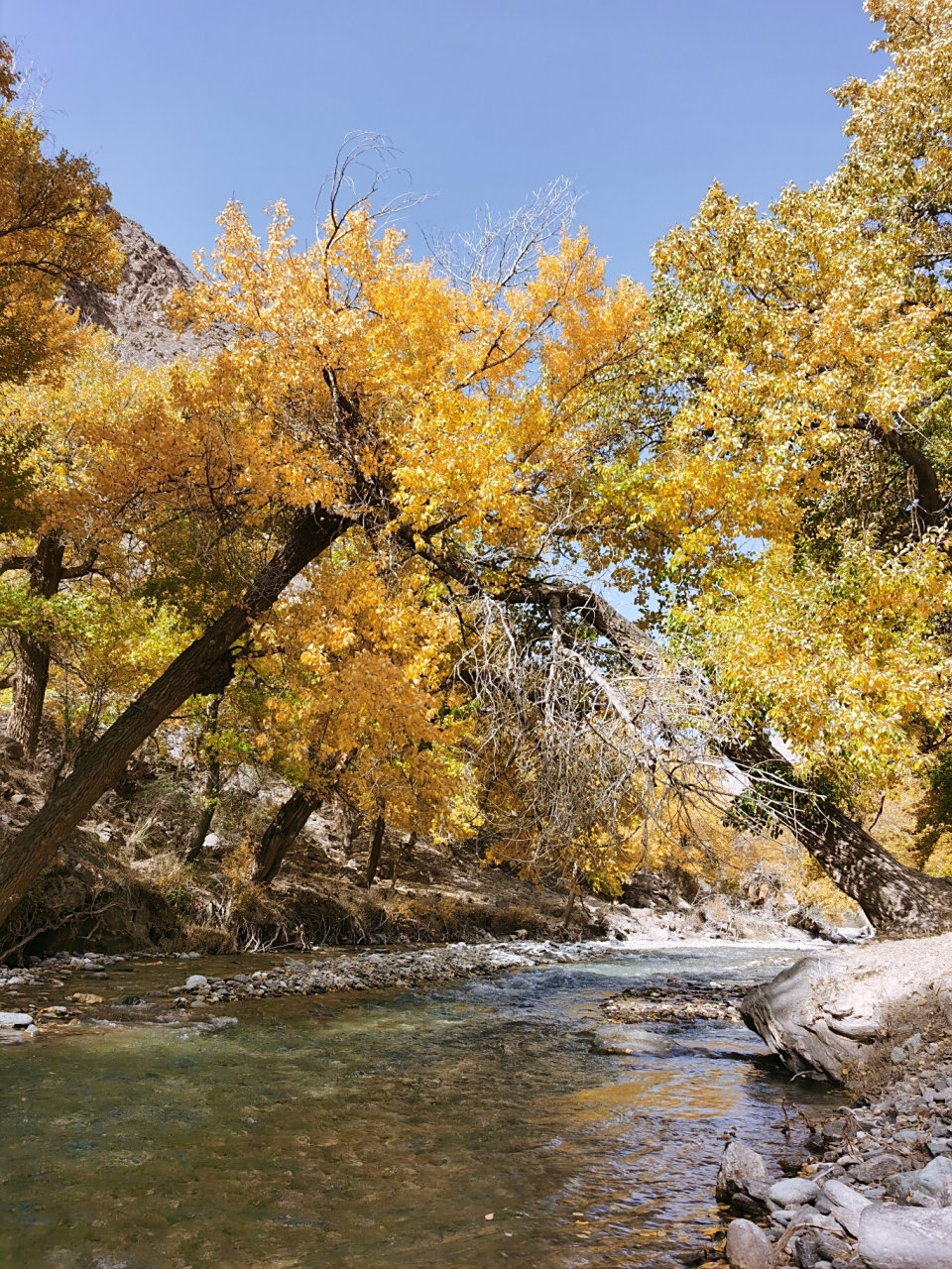 巴音郭楞蒙古自治州超美小众景点克尔古提 位于和静县的克尔古提神秘