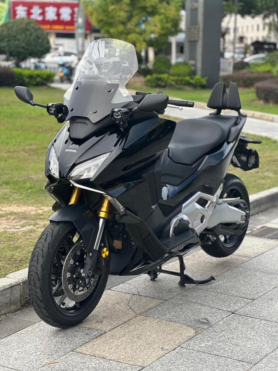 本田佛沙750nss750.