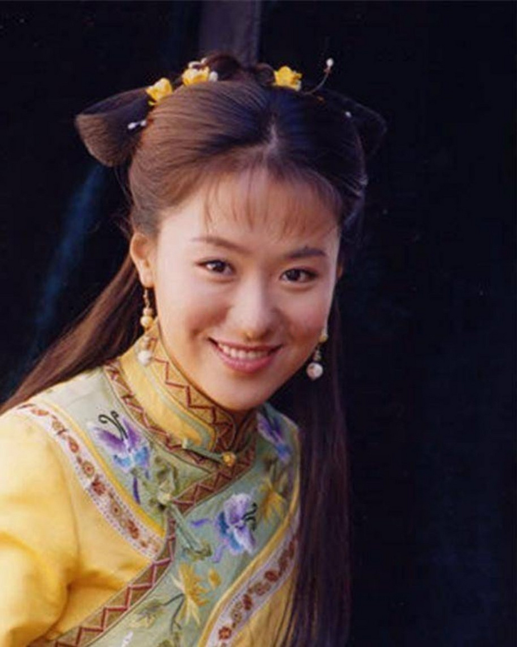 她应该是那种国泰民安脸吧,像以前的沈傲君～  李兰迪 归国白月光