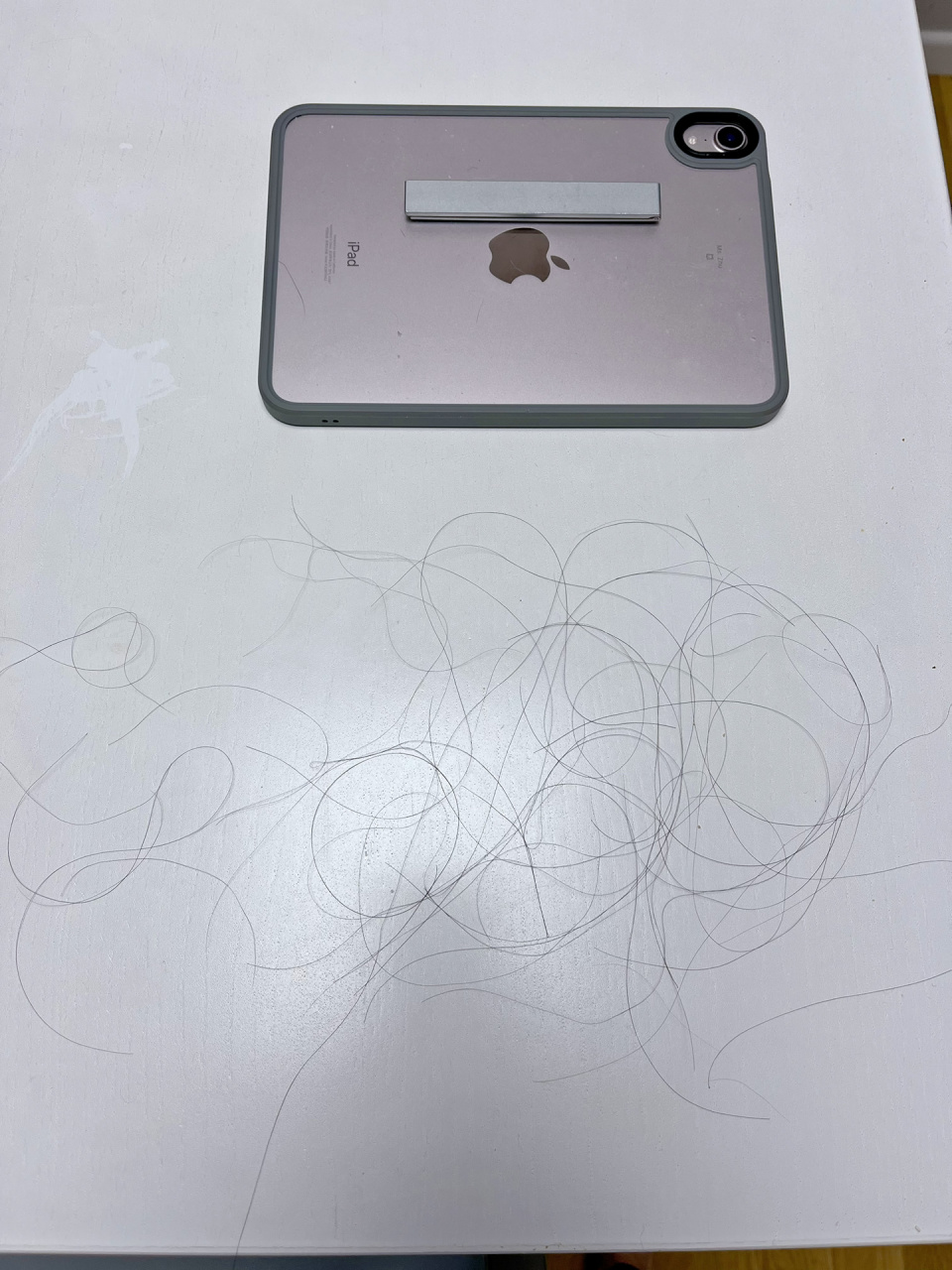 100根头发到底有多少 一直说每日掉头发100根以内算正常,这次终于想