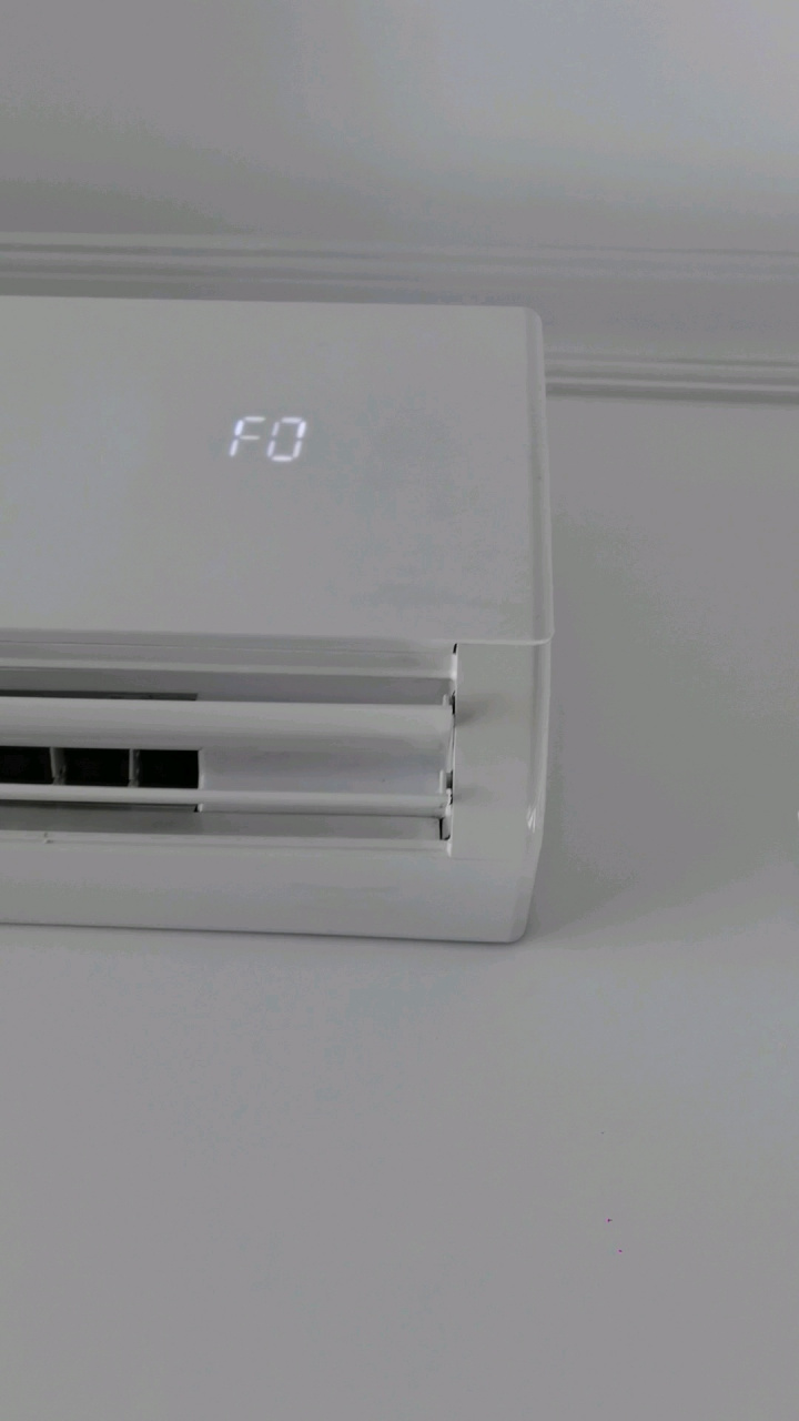 格力空调f0了,开机运行一下就不工作了…不制冷了…以前很给力的,1.