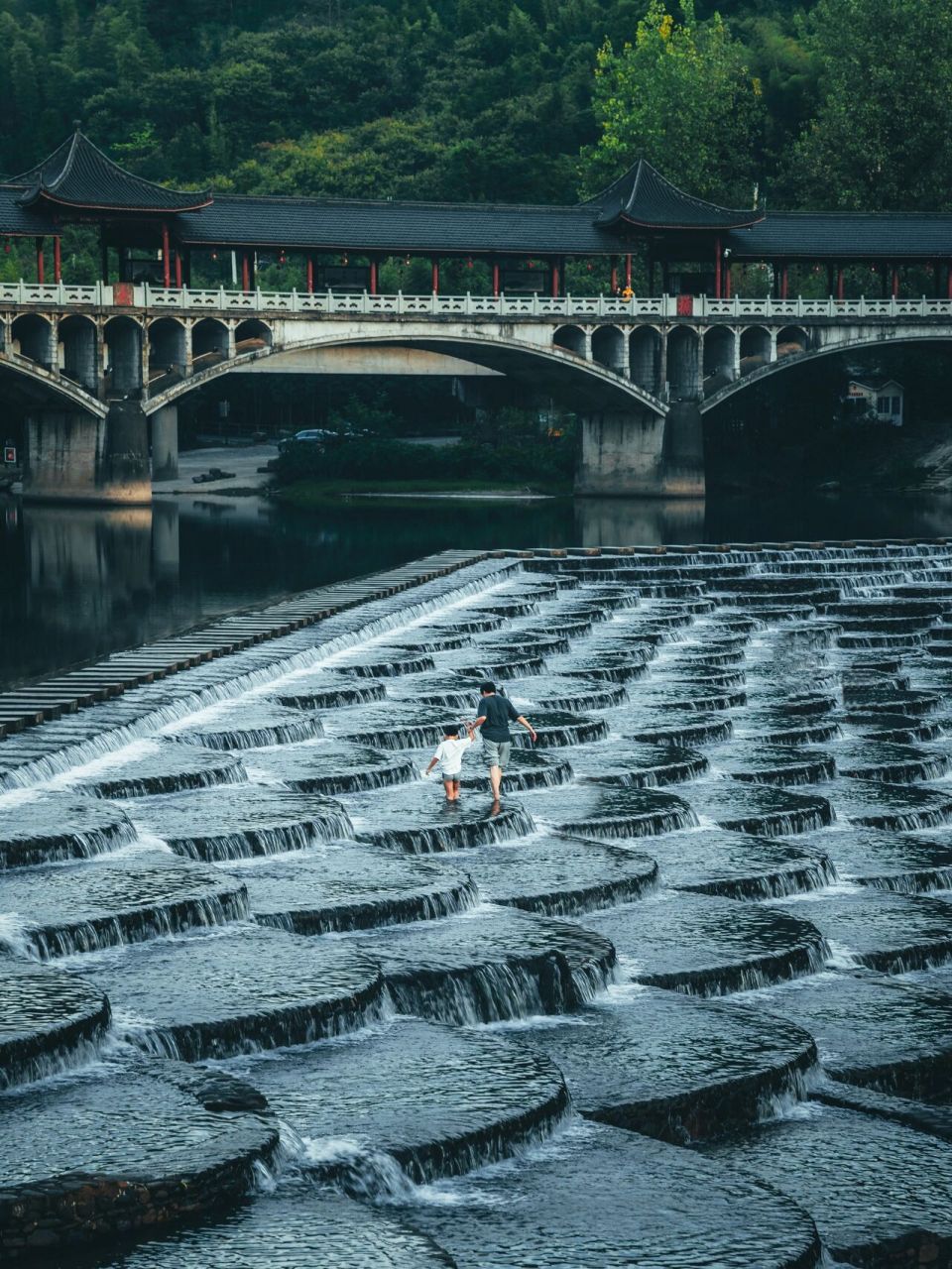 龙鳞坝景区在哪里图片