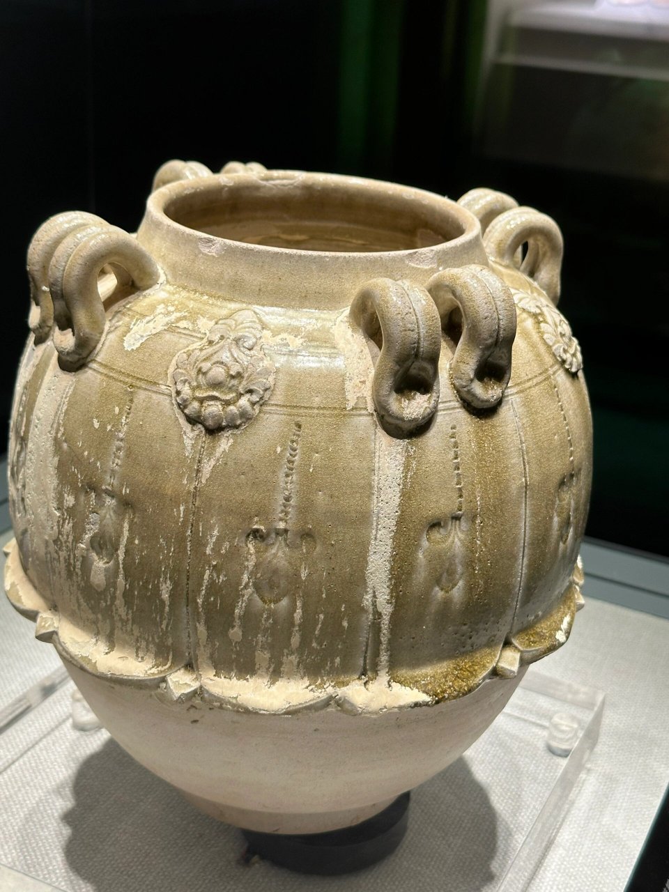 德州博物馆馆藏隋青釉八系罐 #高古瓷# #陶瓷# #博物馆# #收藏# #值得