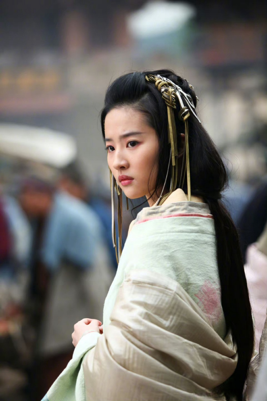 小酷炫彩##我见犹怜的古装美人# 电影《鸿门宴传奇》里刘亦菲饰演