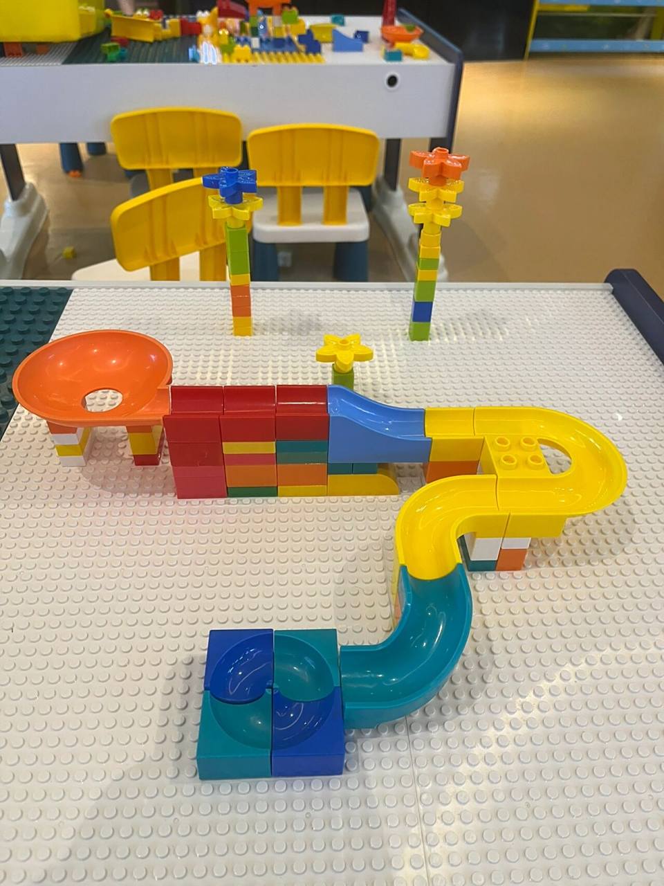 积木滑滑梯06 对小朋友来说可能不好玩,但对我们成年人来说完全刚刚