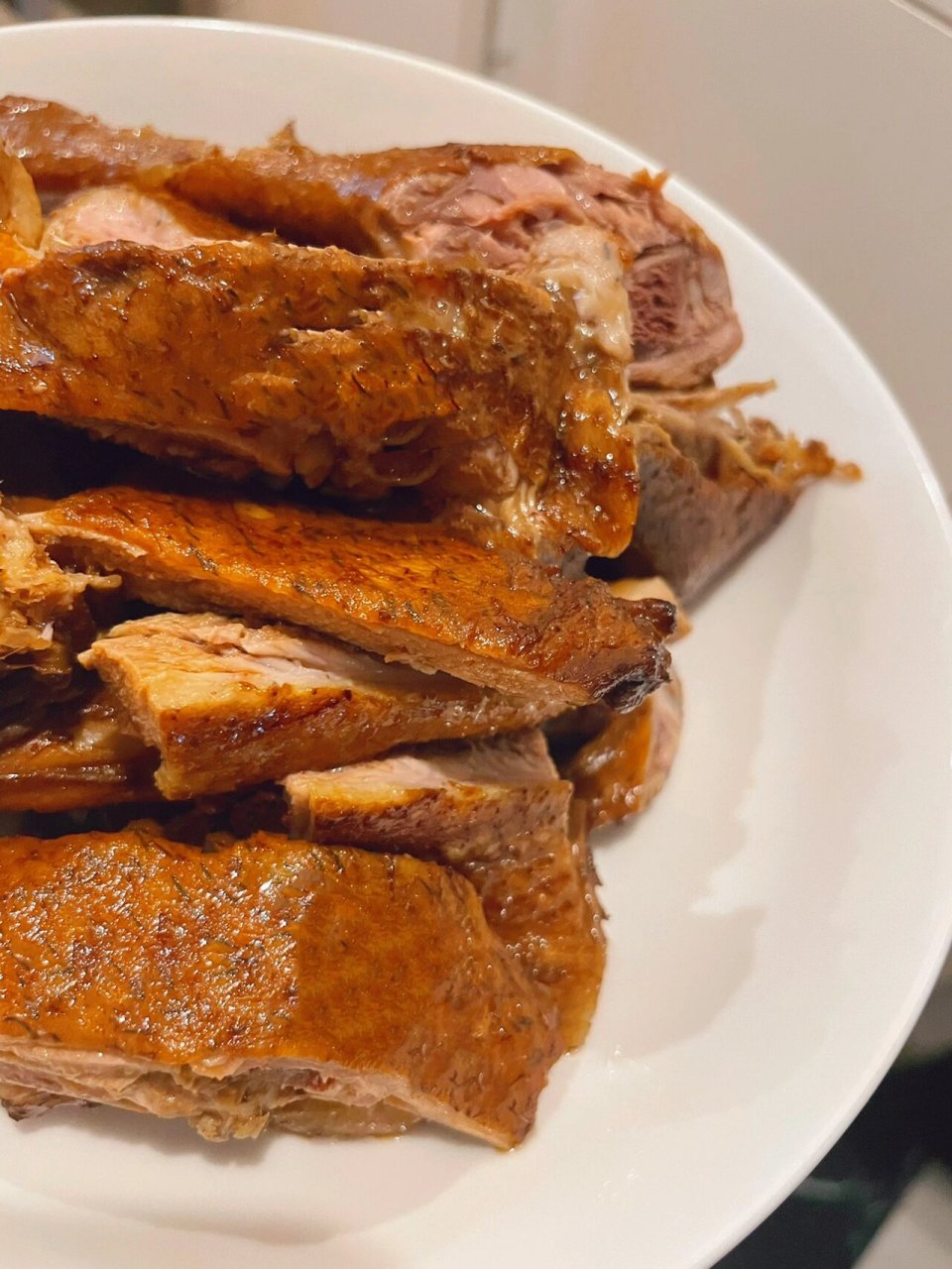 鸭子焯水后洗净(做卤鸭的要买嫩鸭) 2.