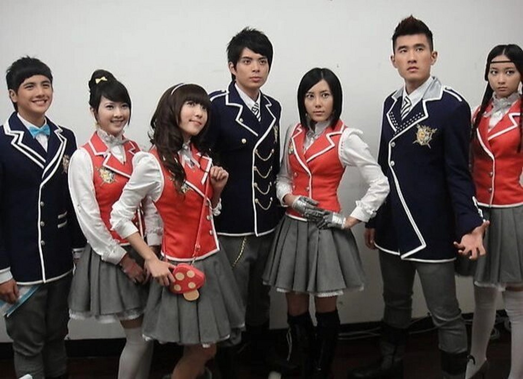 有多少人还记得萌学园呀 当时看这部剧的时候还上小学,真的特别喜欢看