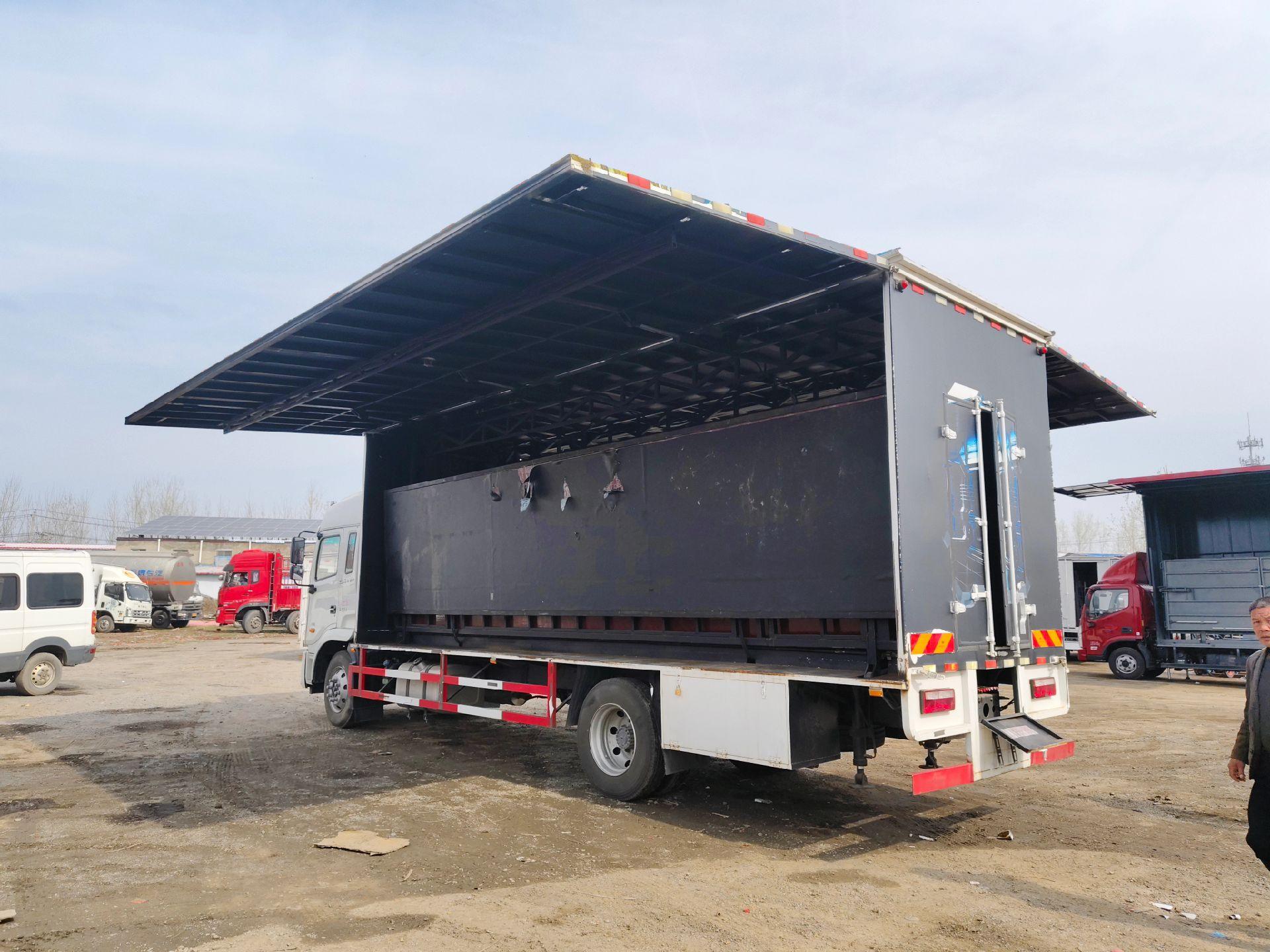 新到23年7米八双开舞台车,实表2千多公里,车况精品仅此一辆,先到先得