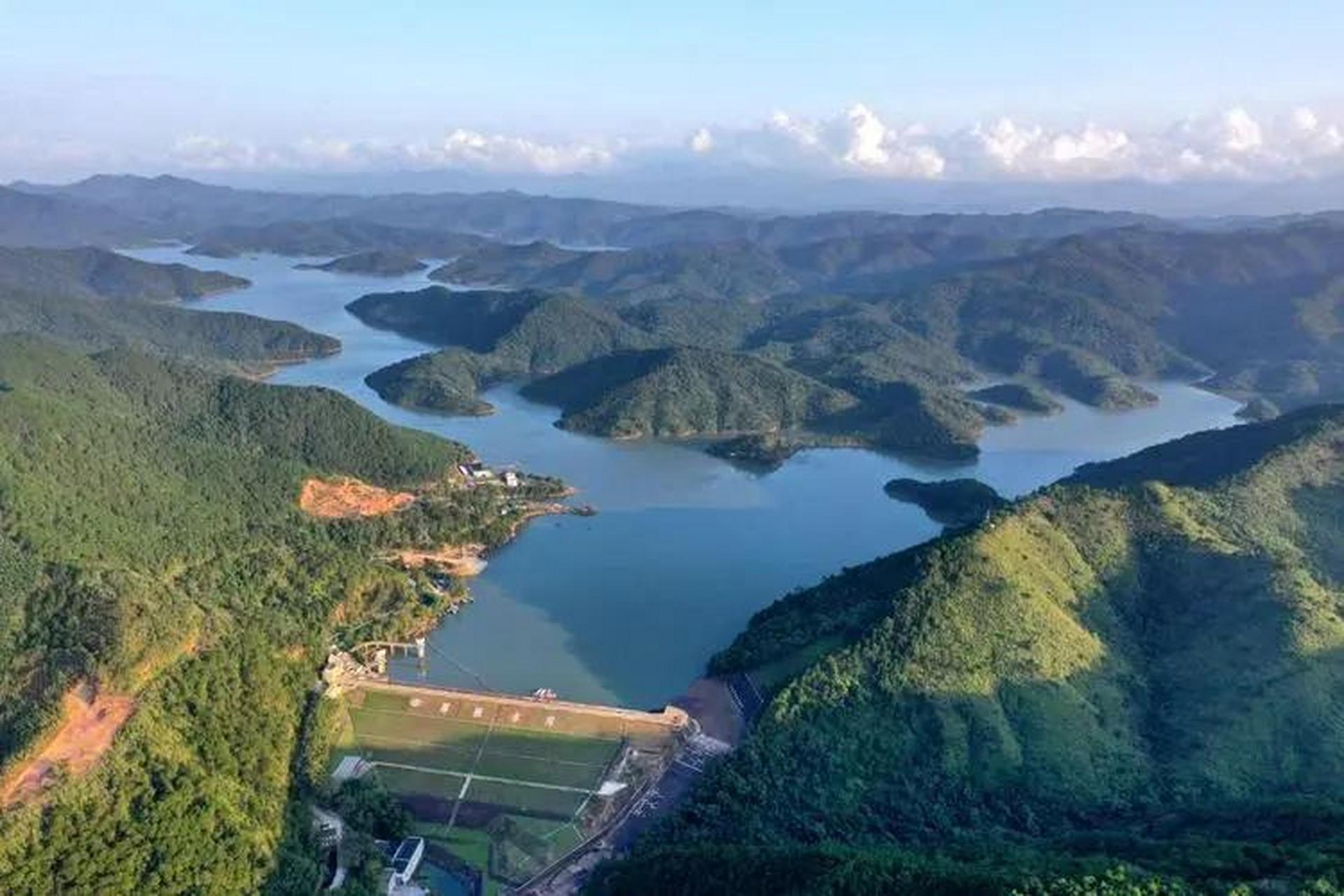 防城港上思县十万大山图片