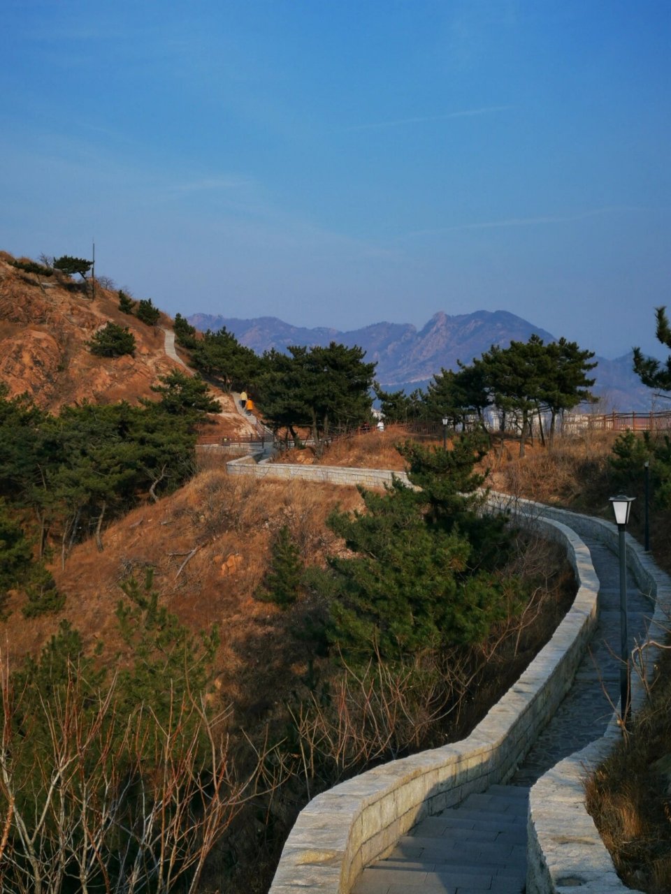 城市轻徒步 | 青岛61老虎山公园 99李沧区文圣路与秀峰路路口