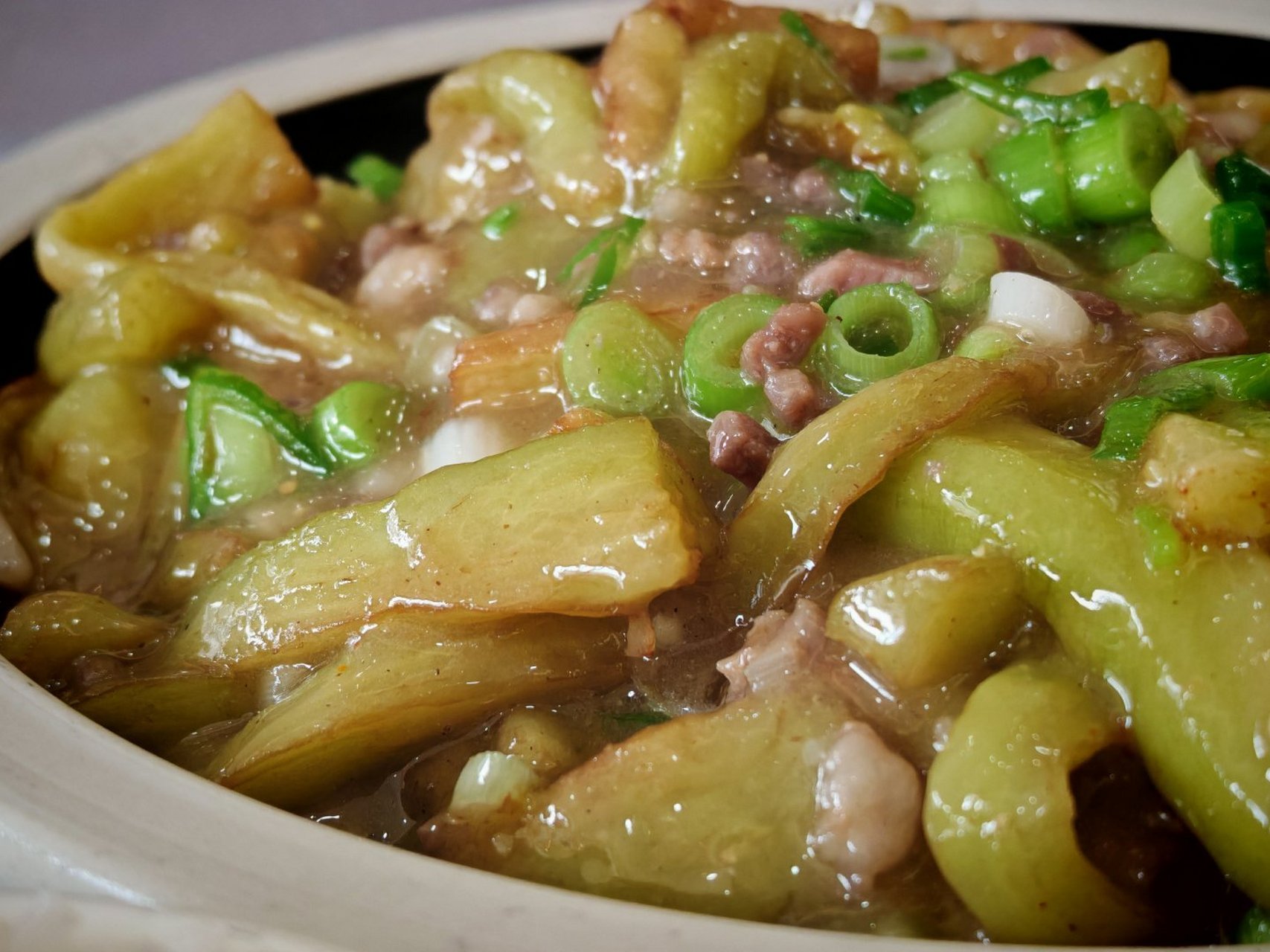 推荐古城的餐厅"魁盛",有三道招牌菜,我就一个人,来两个好啦:湟源里脊