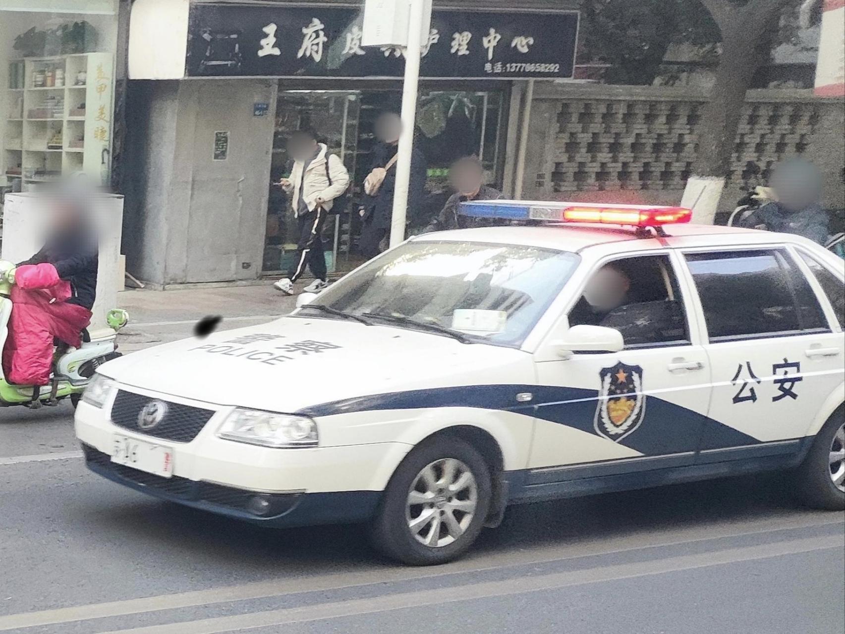 公安警车-大众桑塔纳/桑塔纳志俊.