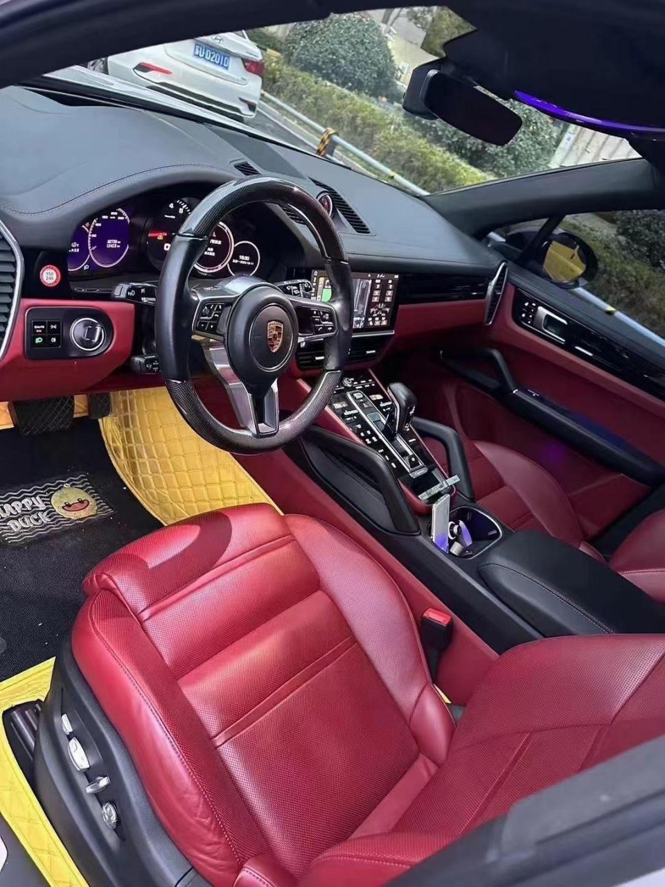 21年保时捷卡宴,一手原漆 , 加装星空顶,9万公里,仅售6x.