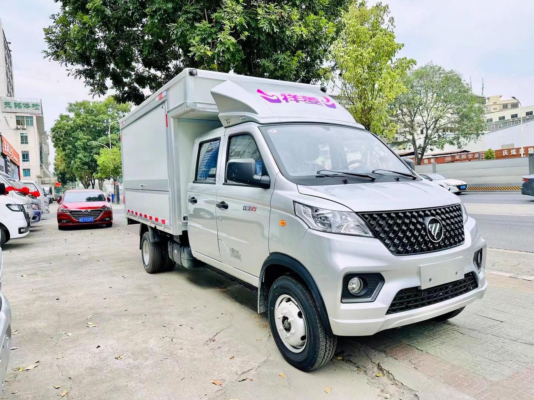 福田祥菱v3双排翼展,车厢尺寸3米02x1米76x1米7,现车在店